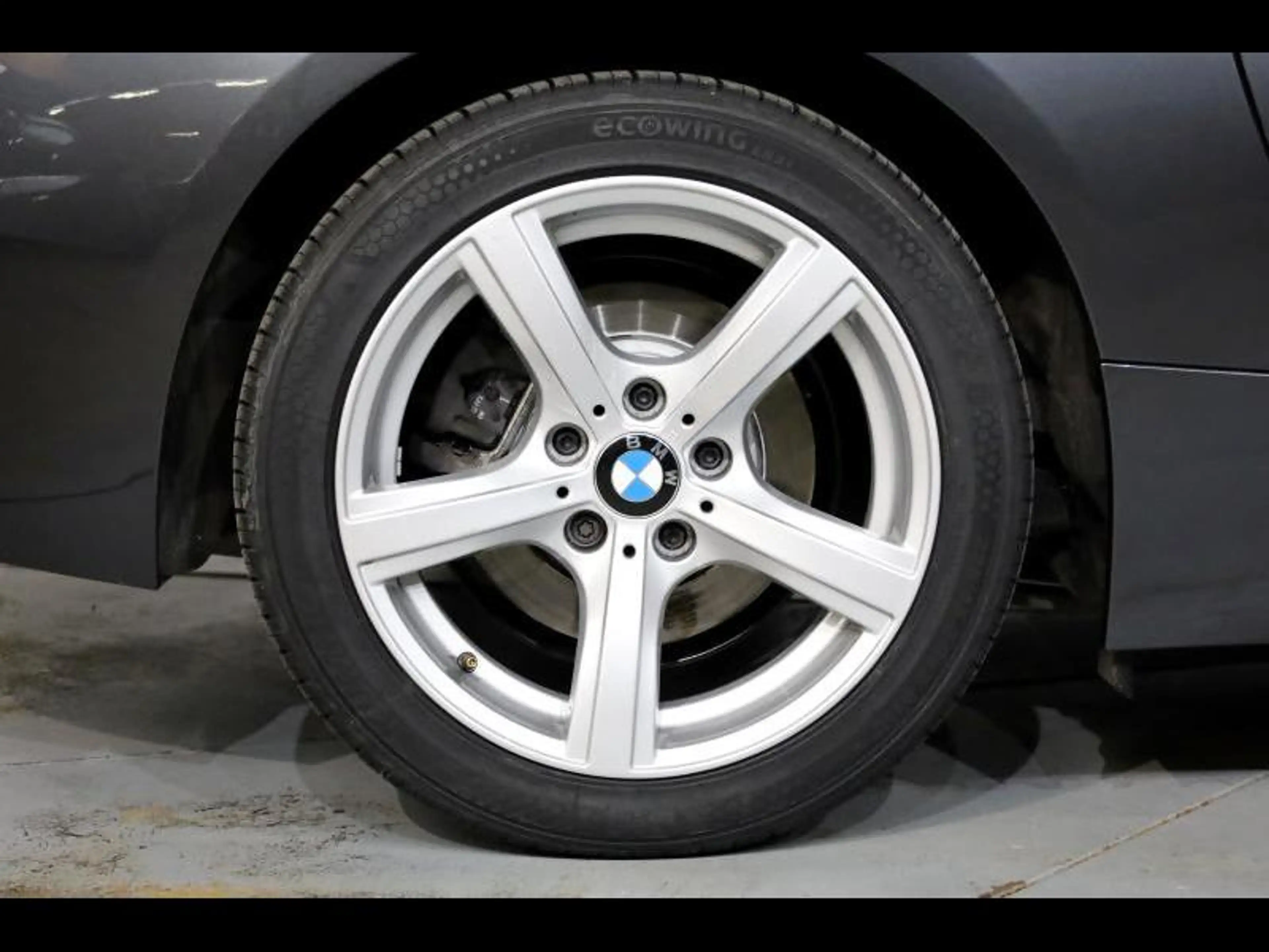BMW Z4 sDrive20i — photo 8