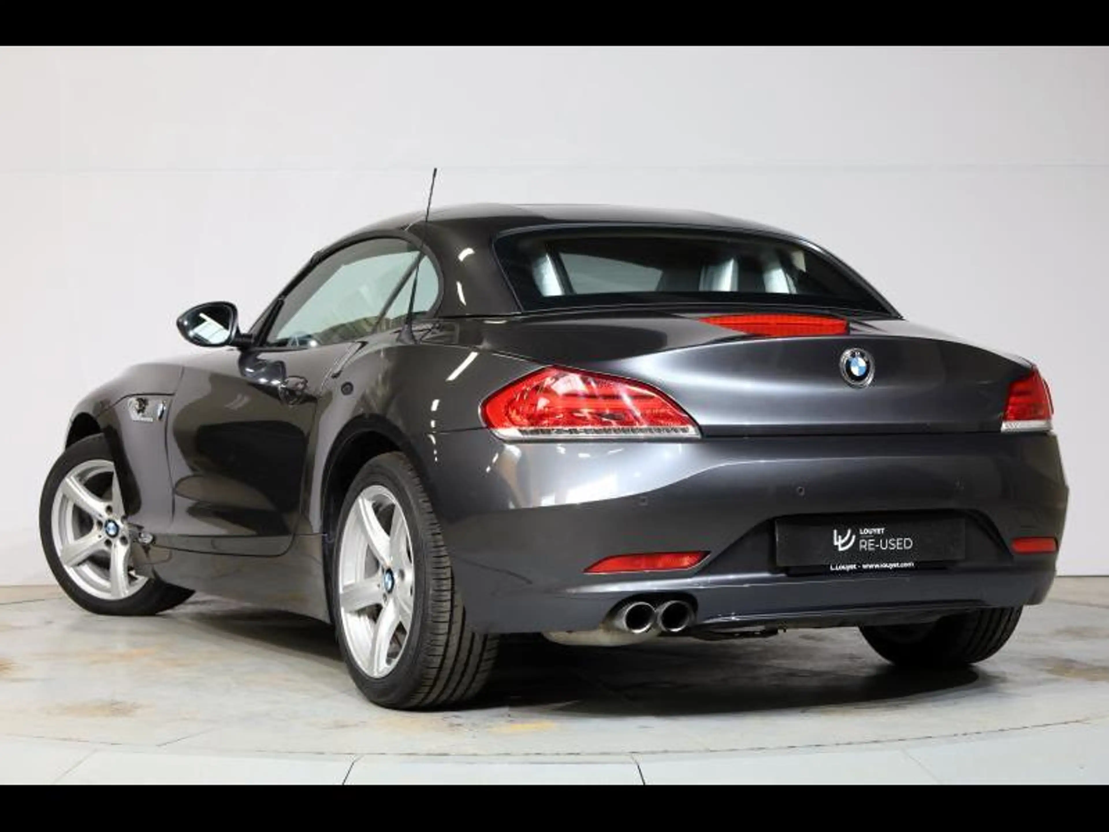 BMW Z4 sDrive20i — photo 13