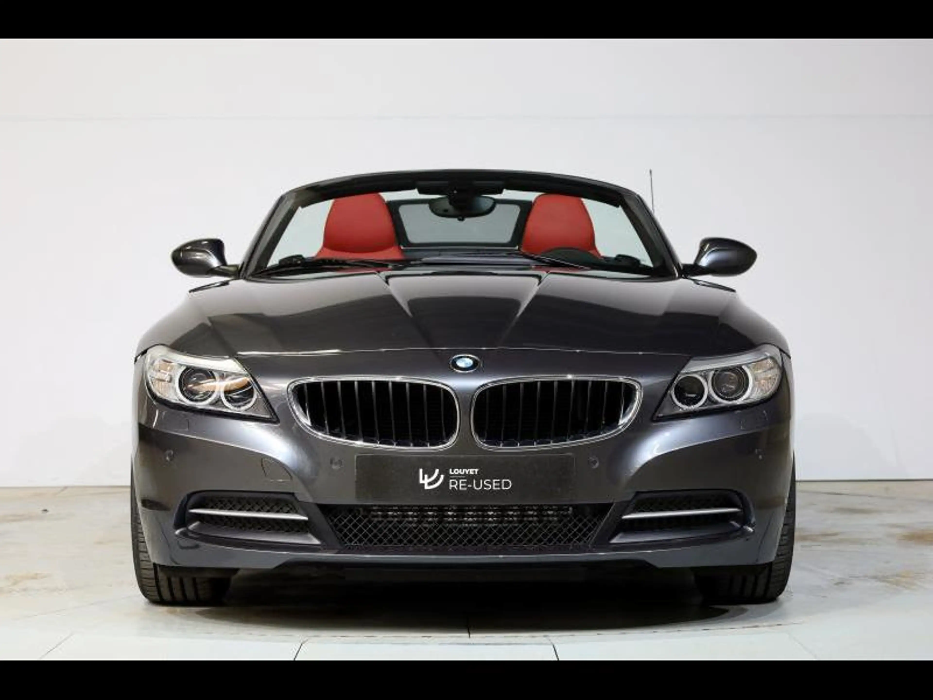 BMW Z4 sDrive20i — photo 2