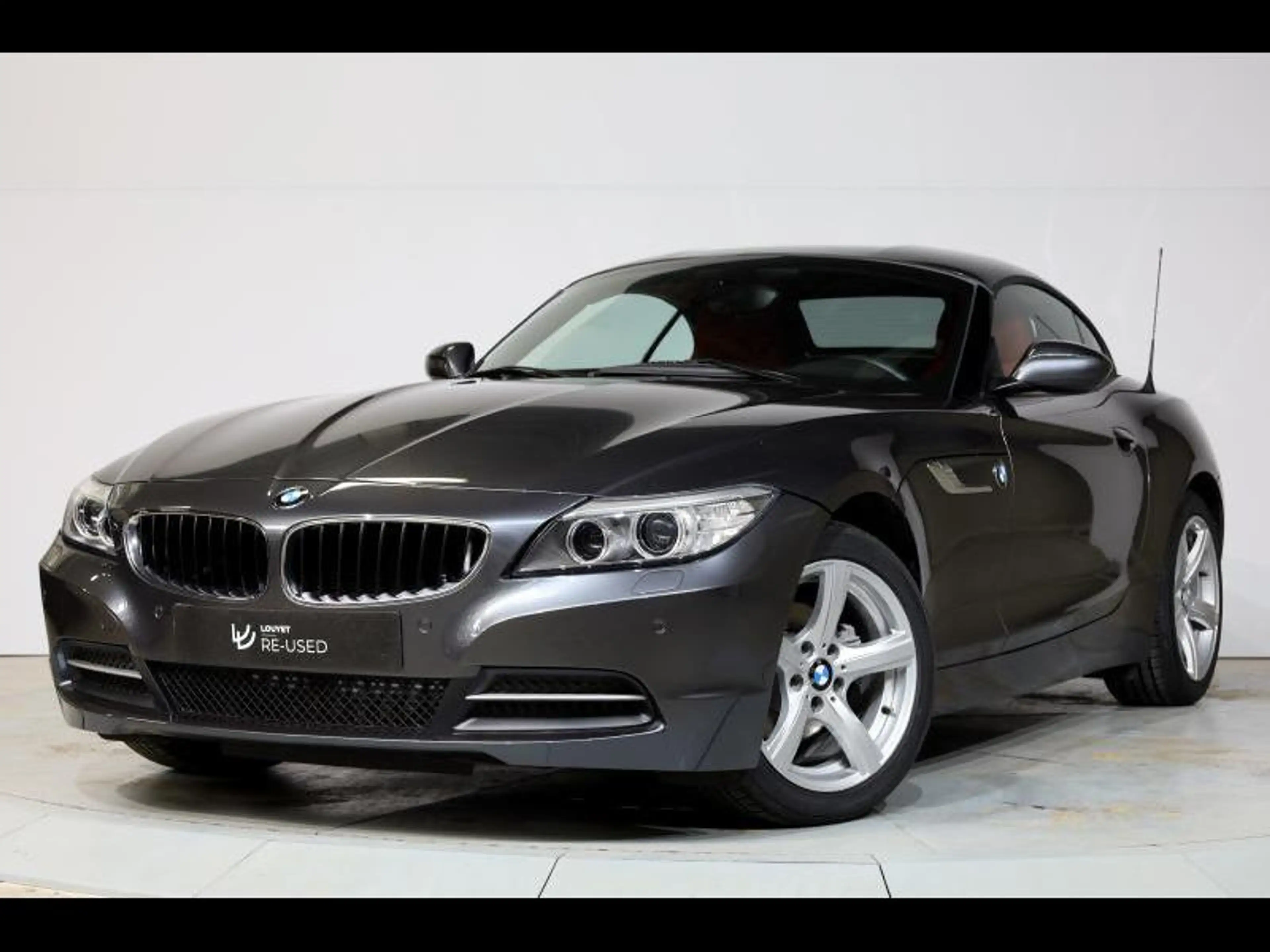 BMW Z4 sDrive20i — photo 9