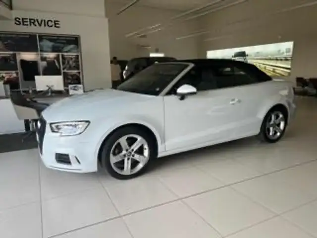 Audi A3 Cabrio 1.6 tdi Attraction Da 199€ Mese