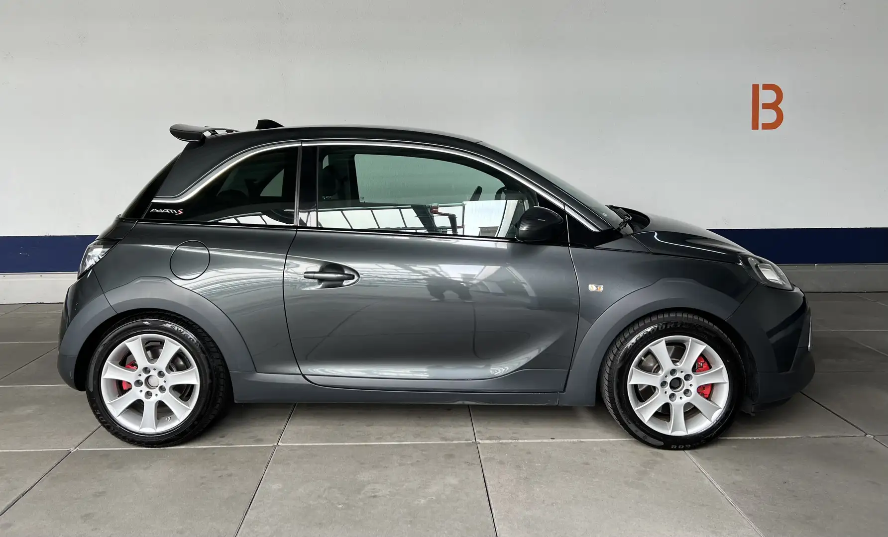 Opel Adam Rocks S Grau - 1