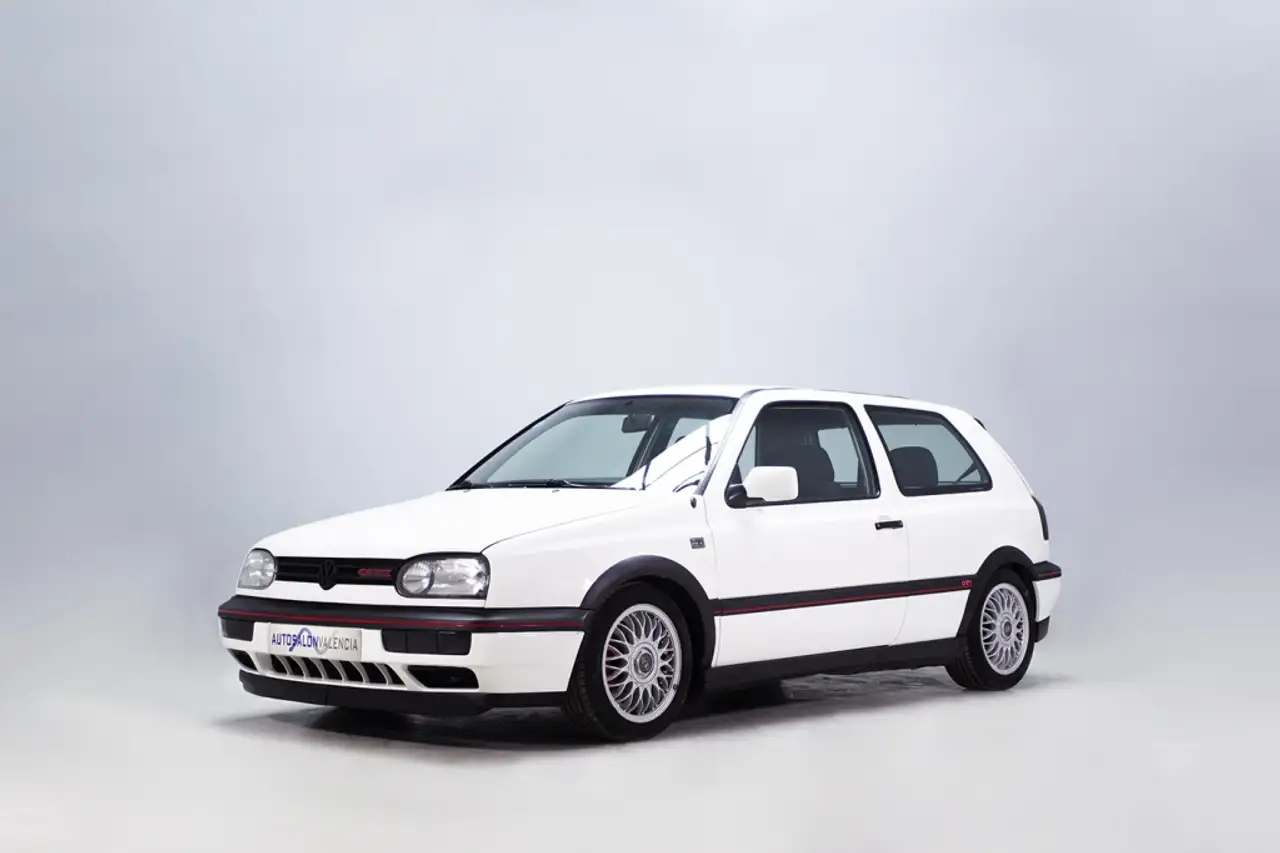 Volkswagen Golf GTI 2.0 16v, foto 1