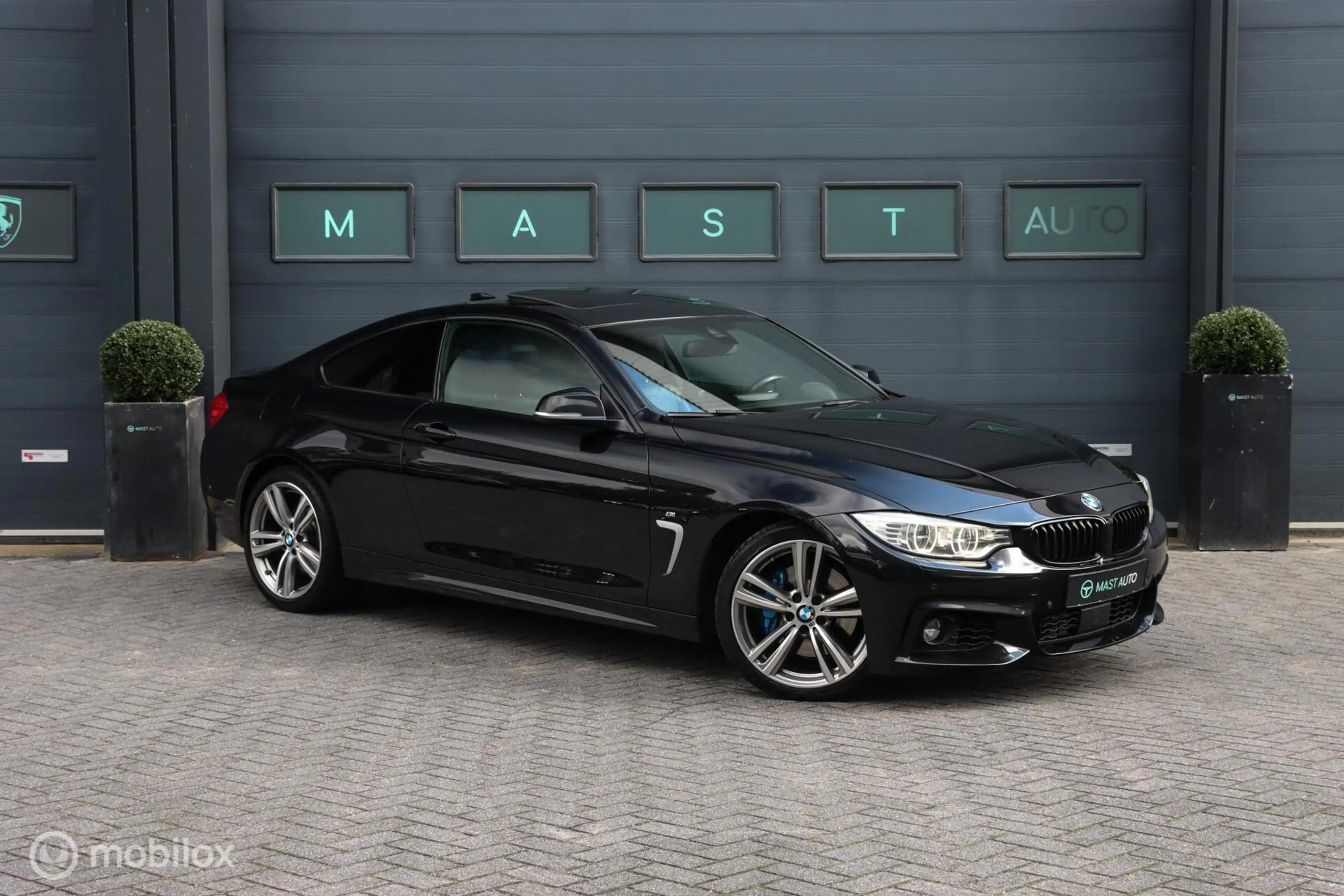 BMW 435 4-serie Coupé 435i xDrive High Executive — photo 4