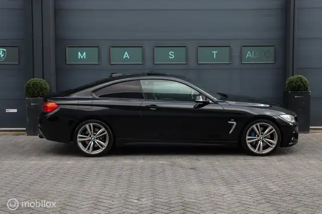 BMW 4 Series view 5