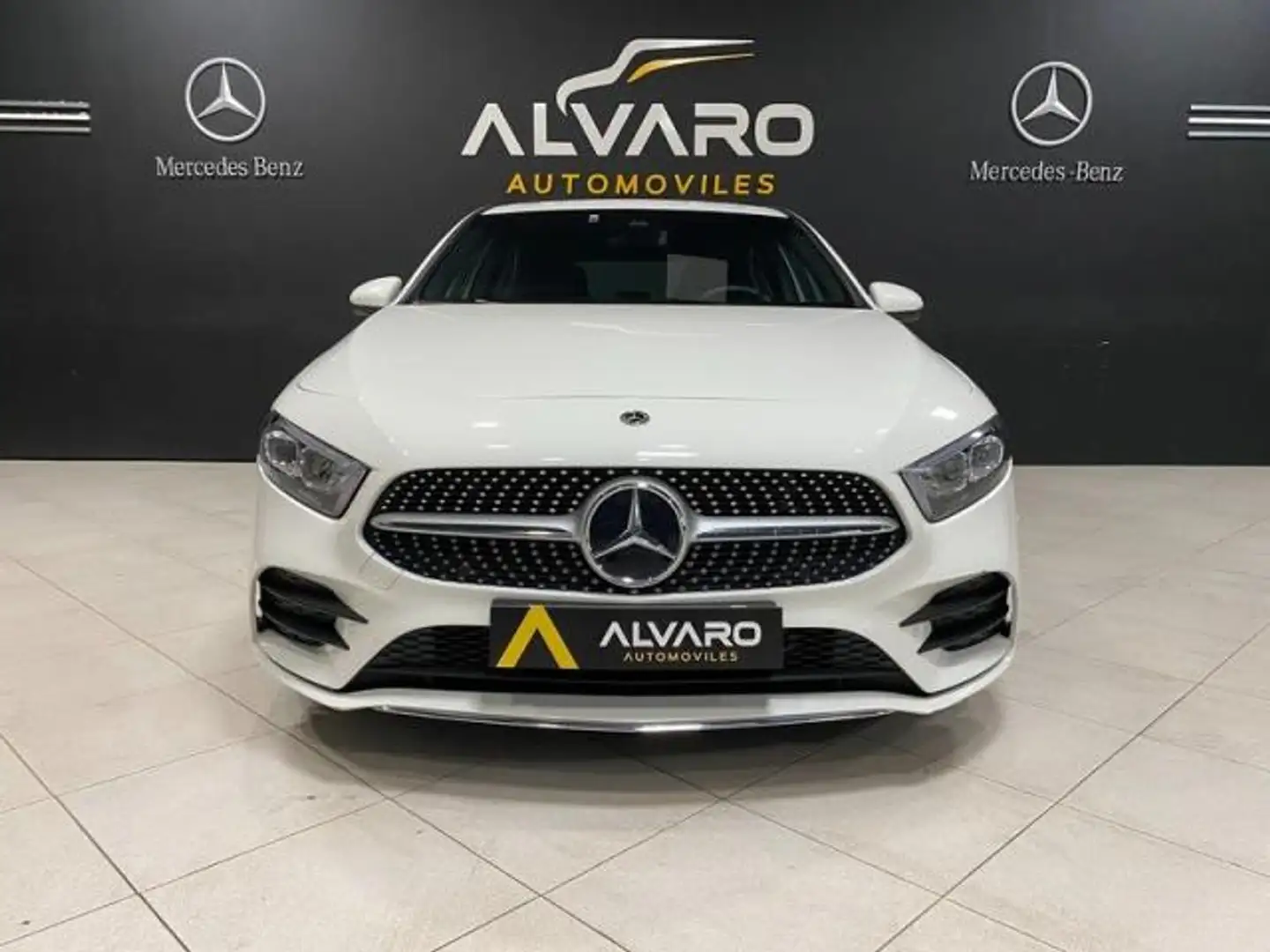 Mercedes-Benz A 200 200d 4Matic 8G-DCT Blanc - 2
