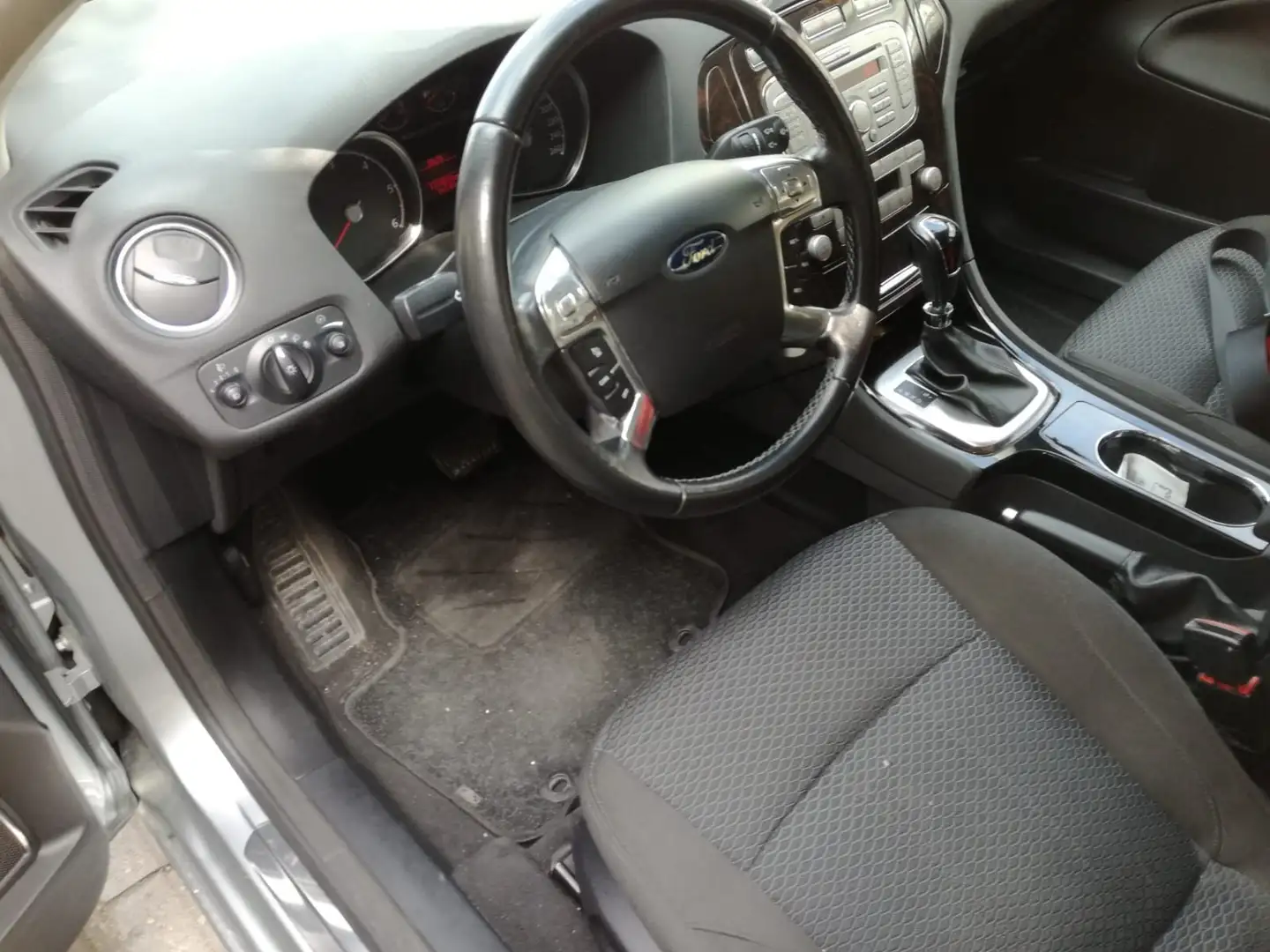 Ford Mondeo Mondeo+SW+2.0+tdci+Titanium+Pack+130cv+auto+dpf - 2