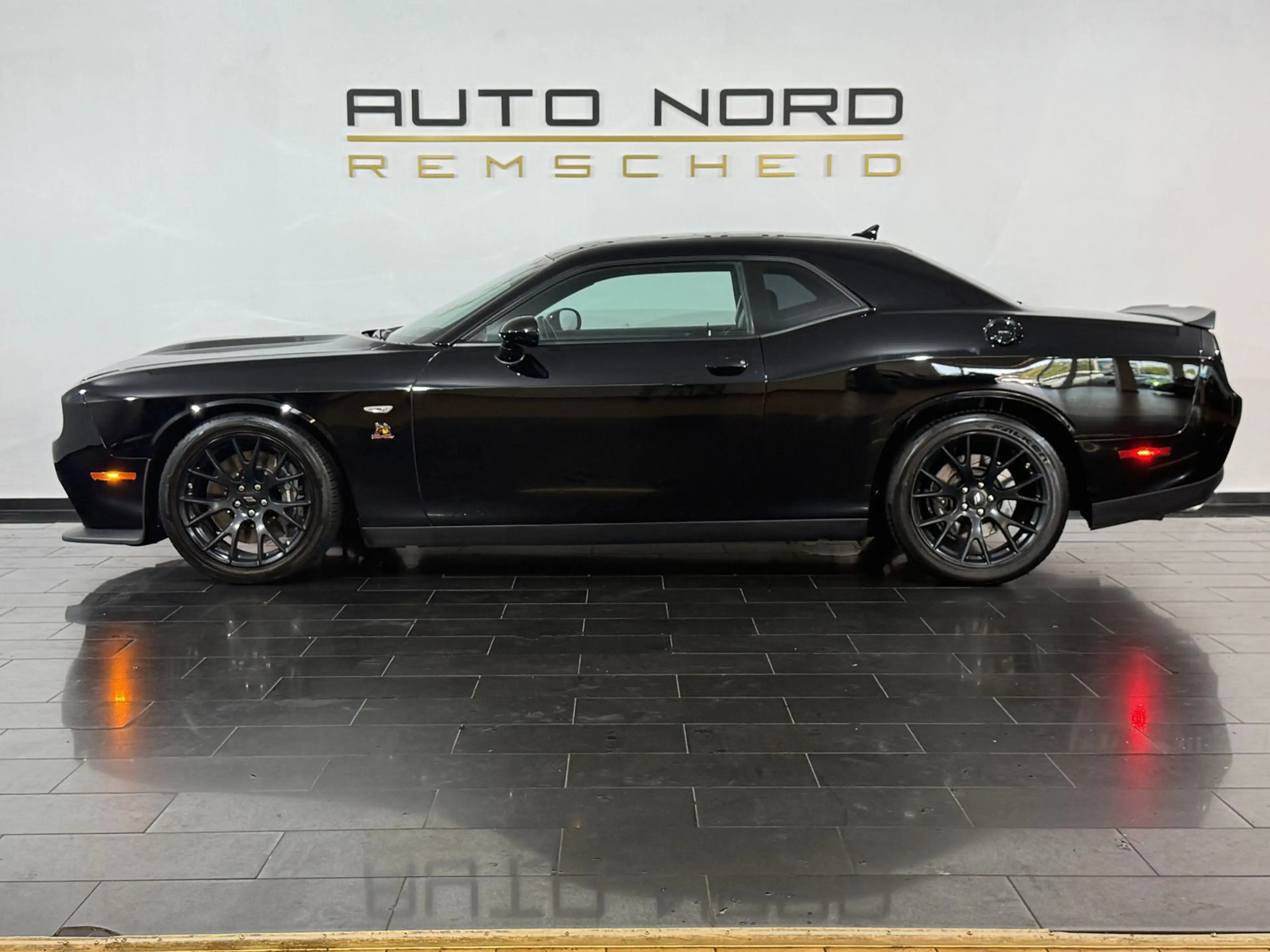 Dodge Challenger 6.4 Hemi *Kamera*Navi*CarPlay* — photo 12