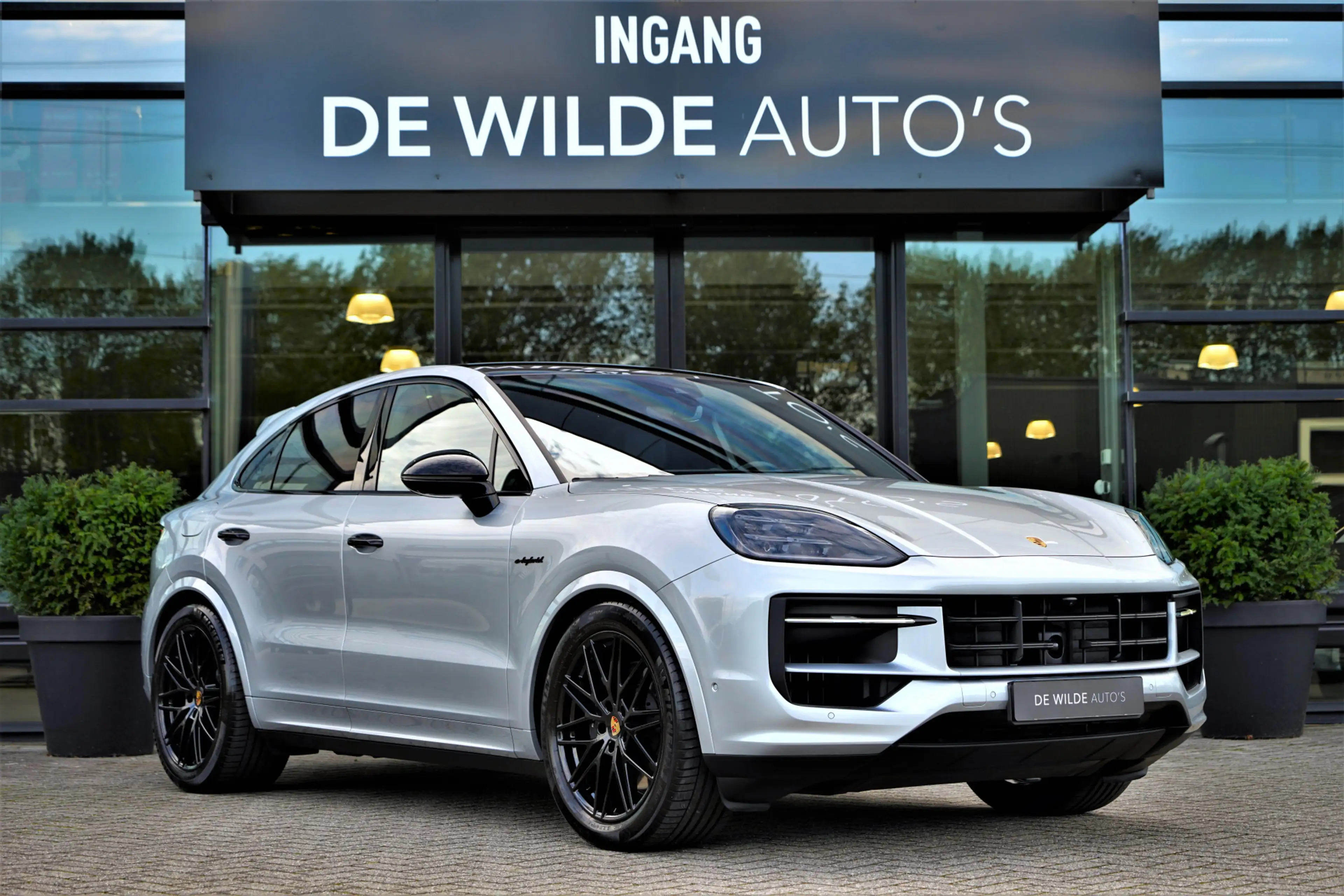 Porsche Cayenne Coupé 3.0 E-Hybrid SportDesign SoftClose Head-up C — photo 5