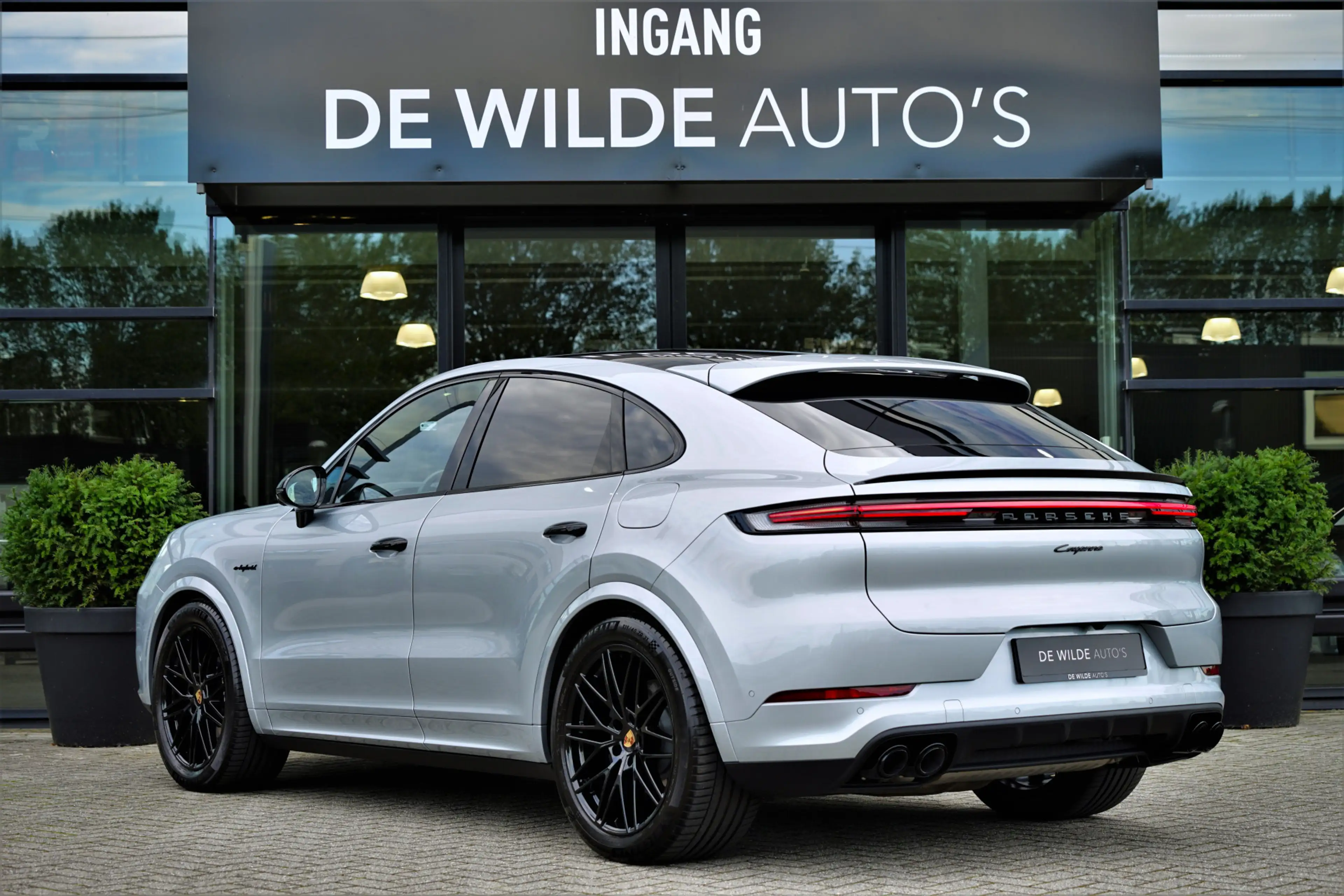 Porsche Cayenne Coupé 3.0 E-Hybrid SportDesign SoftClose Head-up C — photo 6