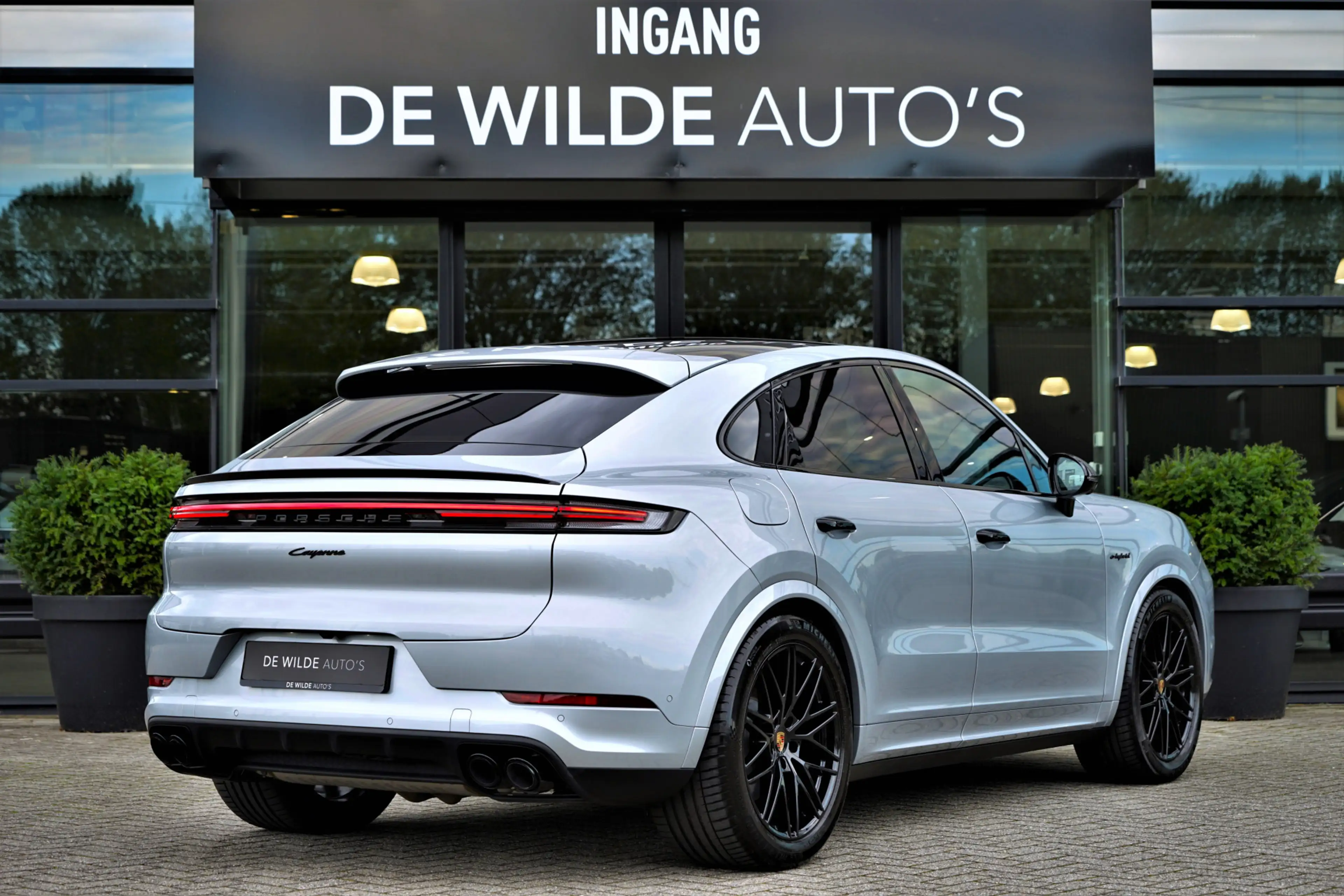 Porsche Cayenne Coupé 3.0 E-Hybrid SportDesign SoftClose Head-up C — photo 2