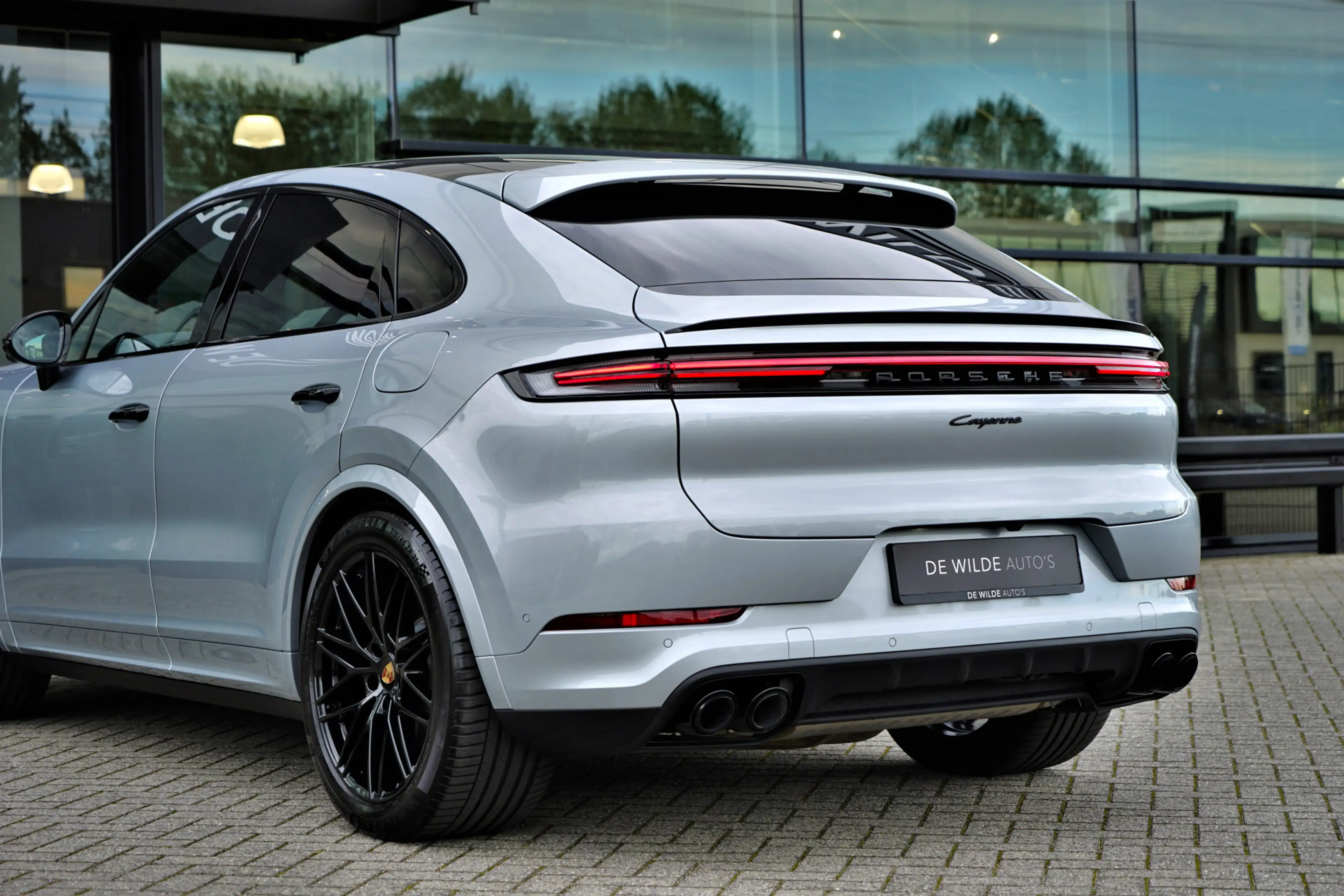 Porsche Cayenne Coupé 3.0 E-Hybrid SportDesign SoftClose Head-up C — photo 15