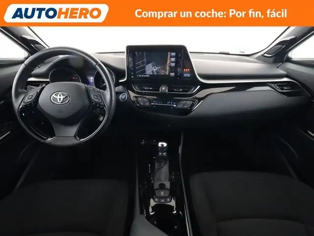 Toyota C-HR view 13