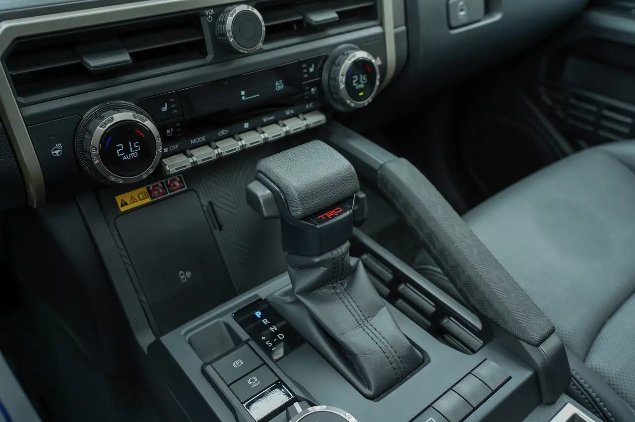 Toyota Tacoma снимка Toyota Tacoma