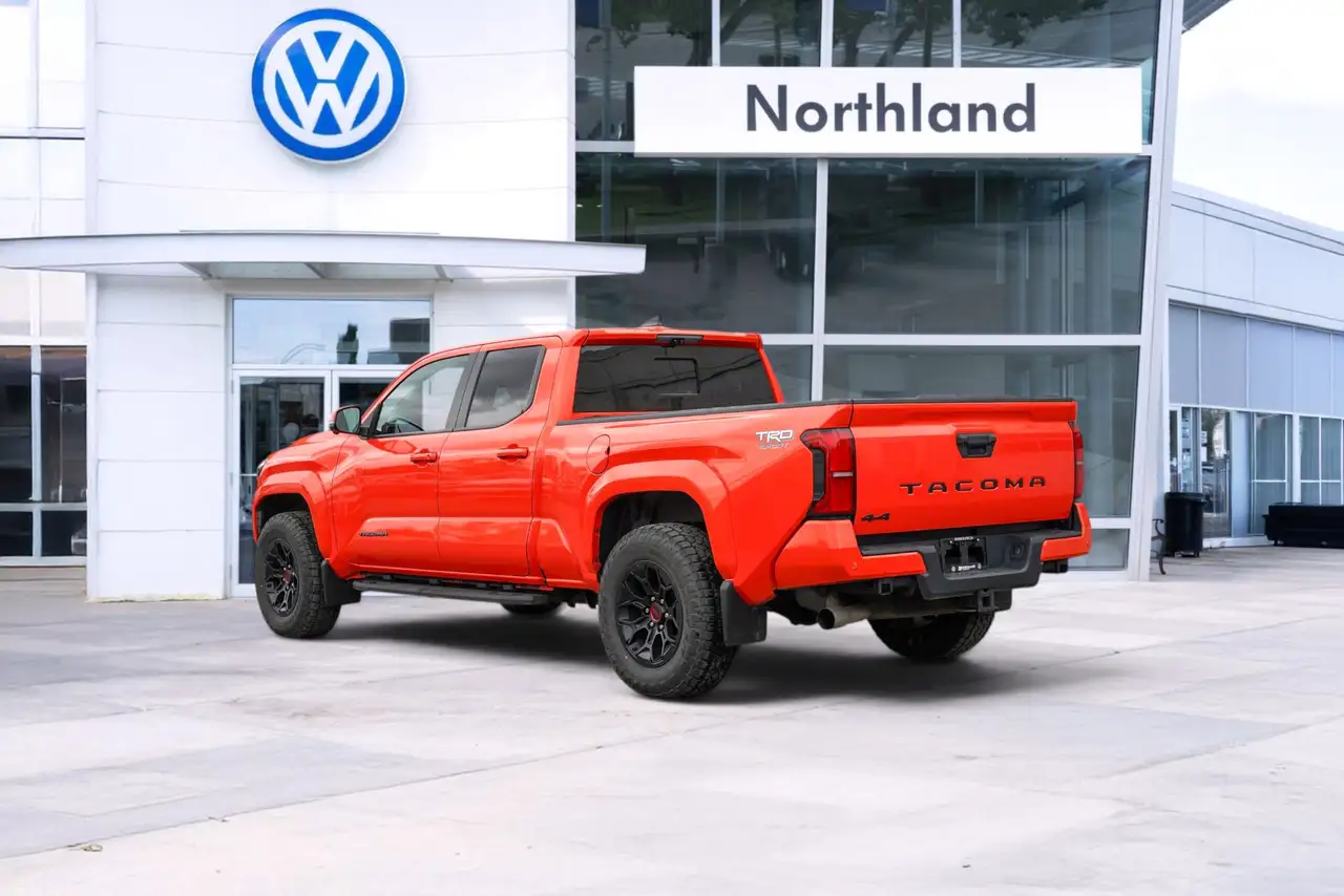 Toyota Tacoma снимка Toyota Tacoma