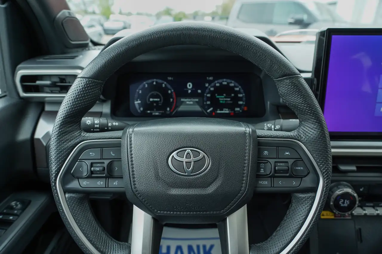 Toyota Tacoma снимка Toyota Tacoma
