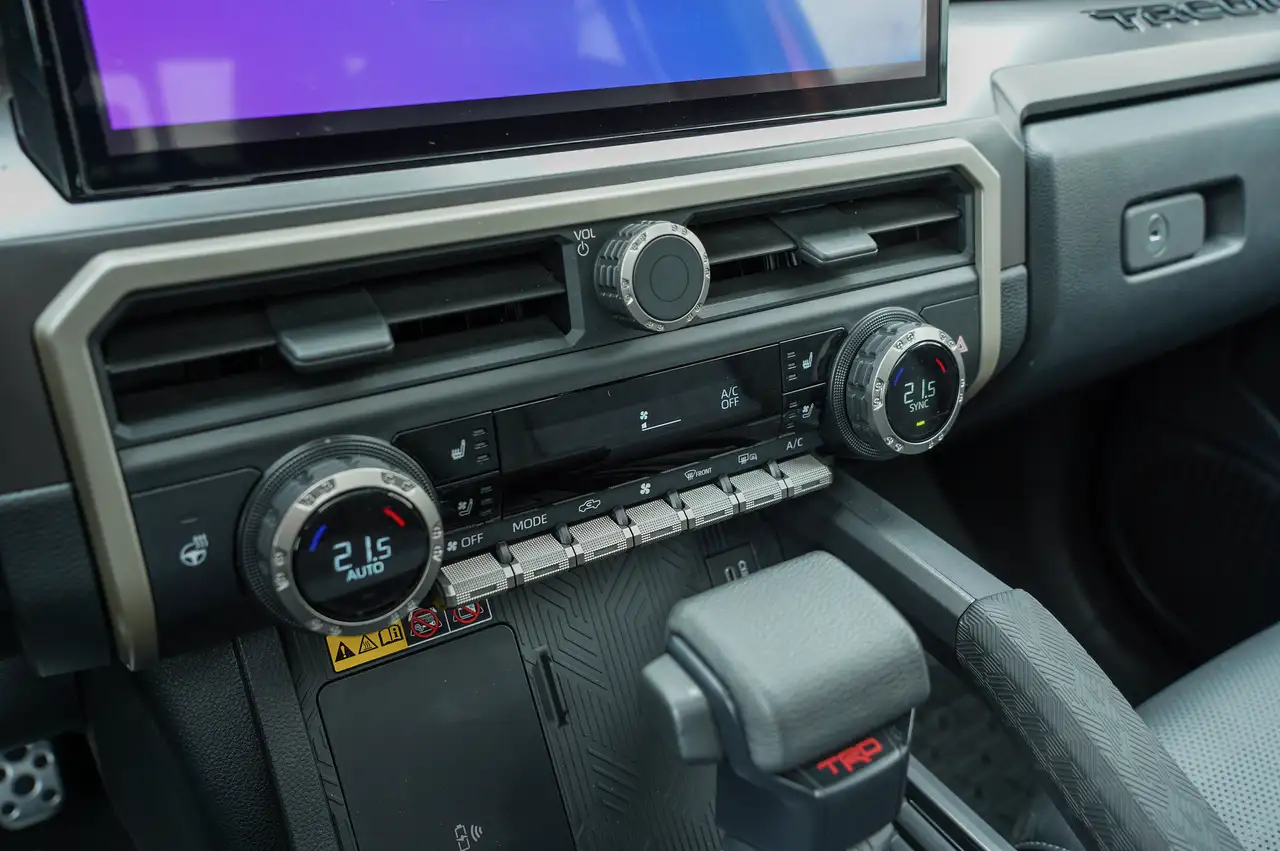 Toyota Tacoma снимка Toyota Tacoma