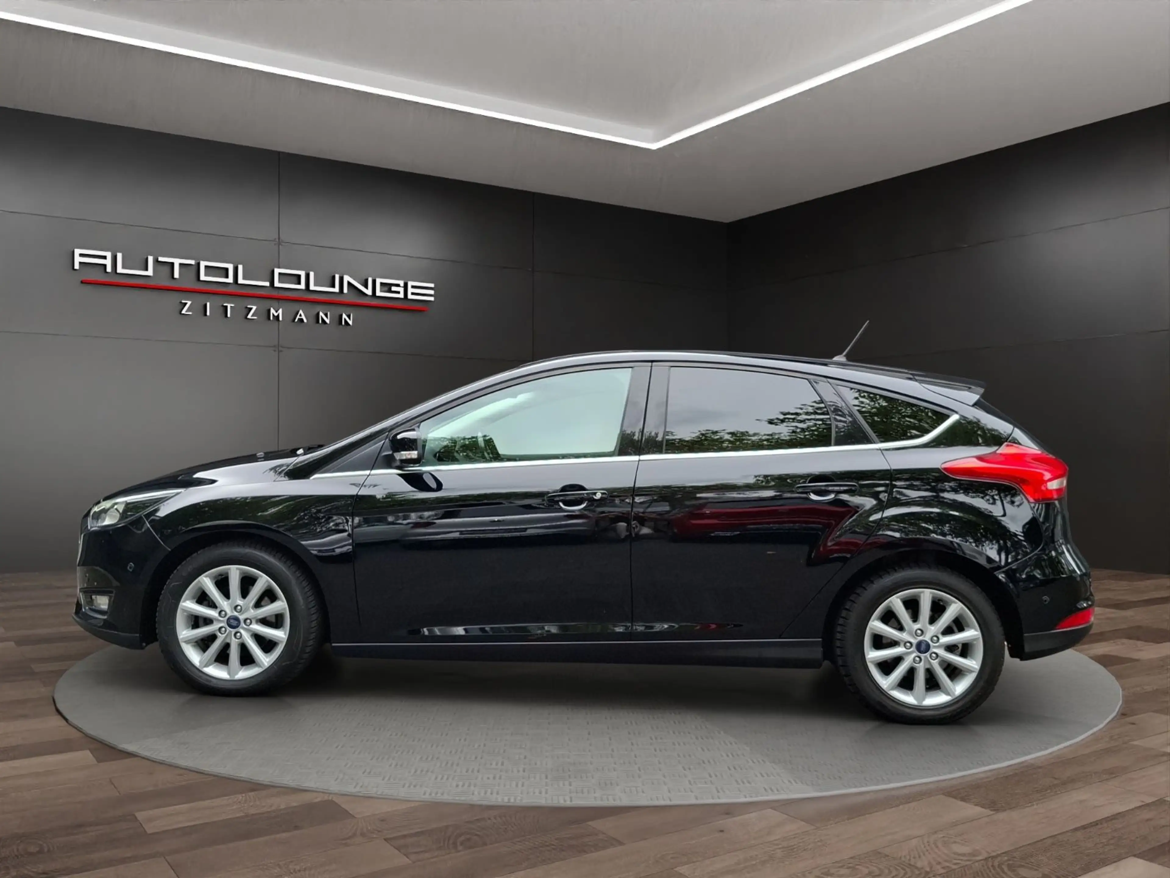 Ford Focus Lim. Titanium ZAHNRIEMEN NEU Navi Tempomat — photo 2