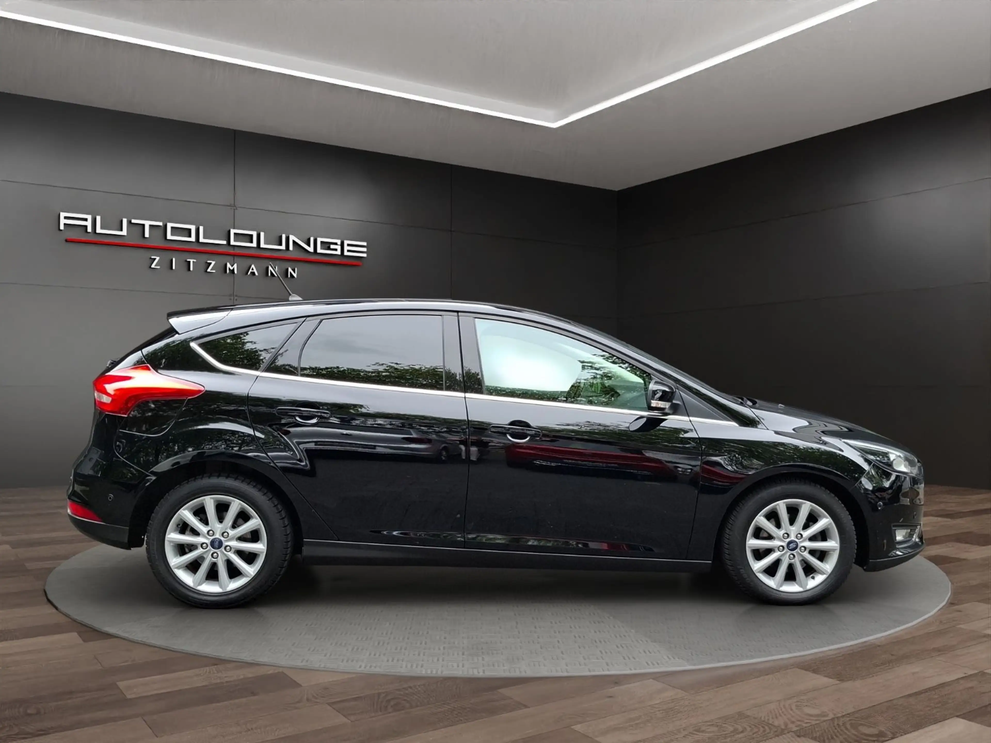 Ford Focus Lim. Titanium ZAHNRIEMEN NEU Navi Tempomat — photo 6