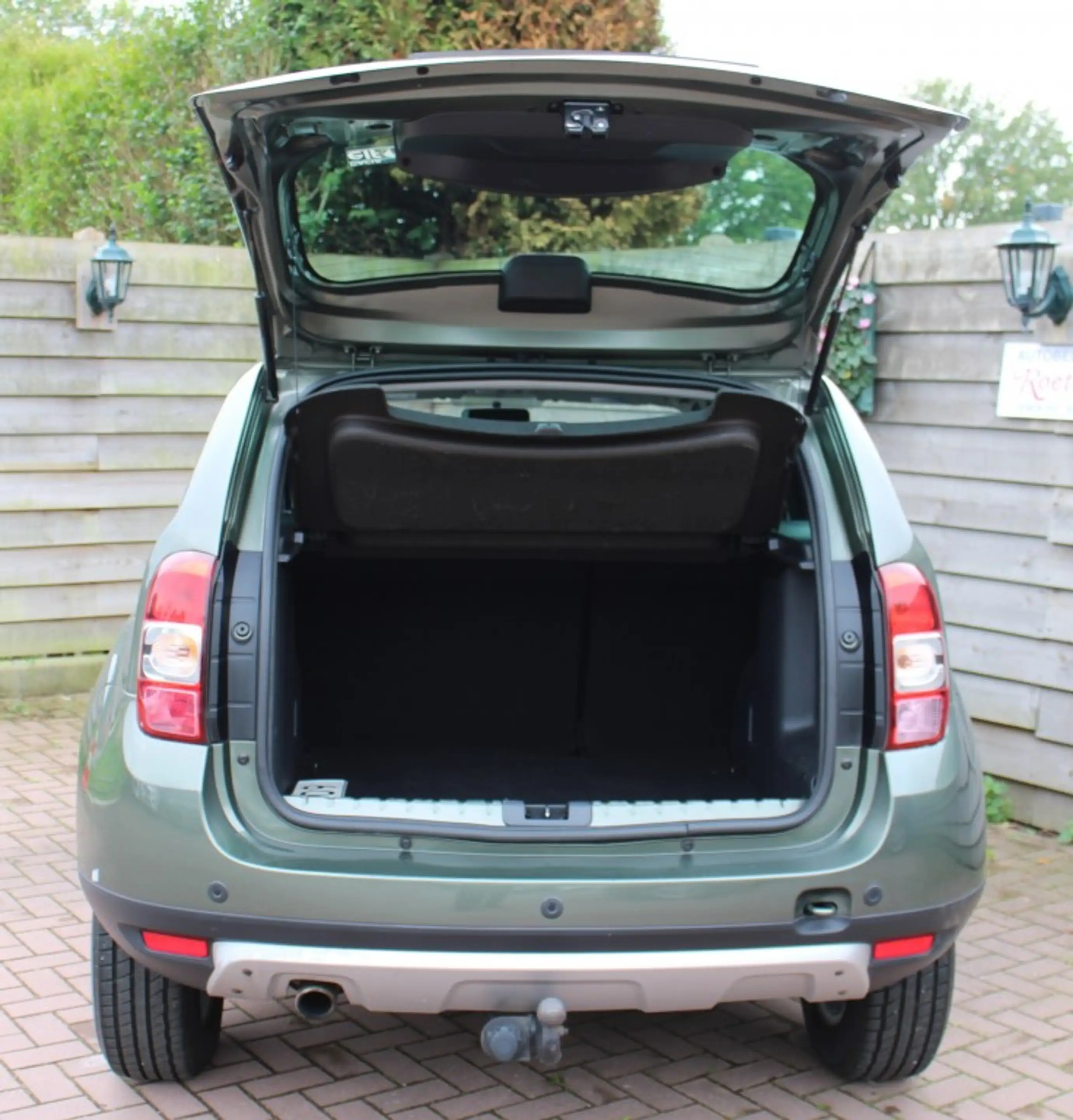 Dacia Duster 1.2 TCe 125pk 4x2 Prestige airco/cruise/navi/trekh — photo 17