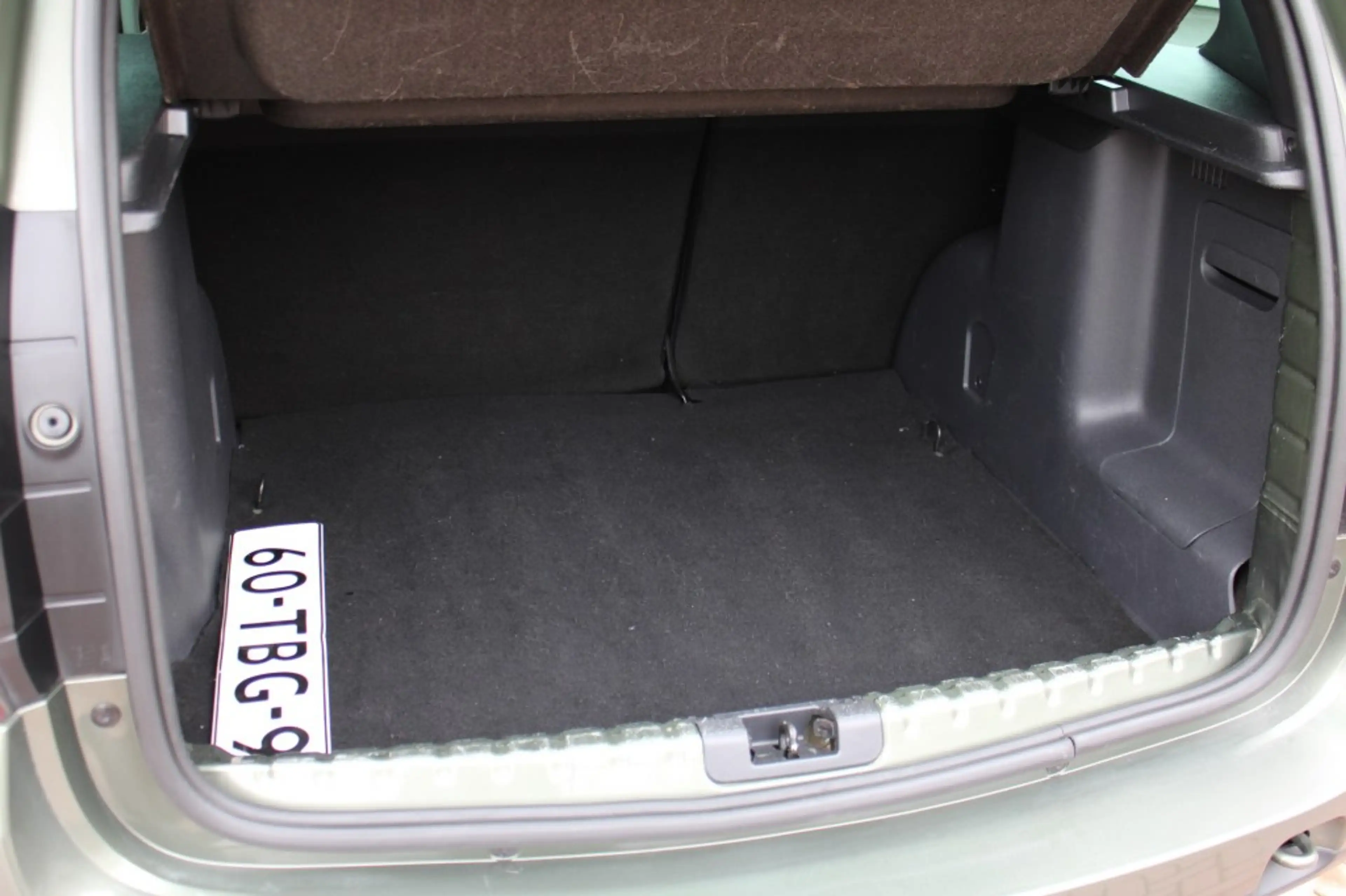 Dacia Duster 1.2 TCe 125pk 4x2 Prestige airco/cruise/navi/trekh — photo 18