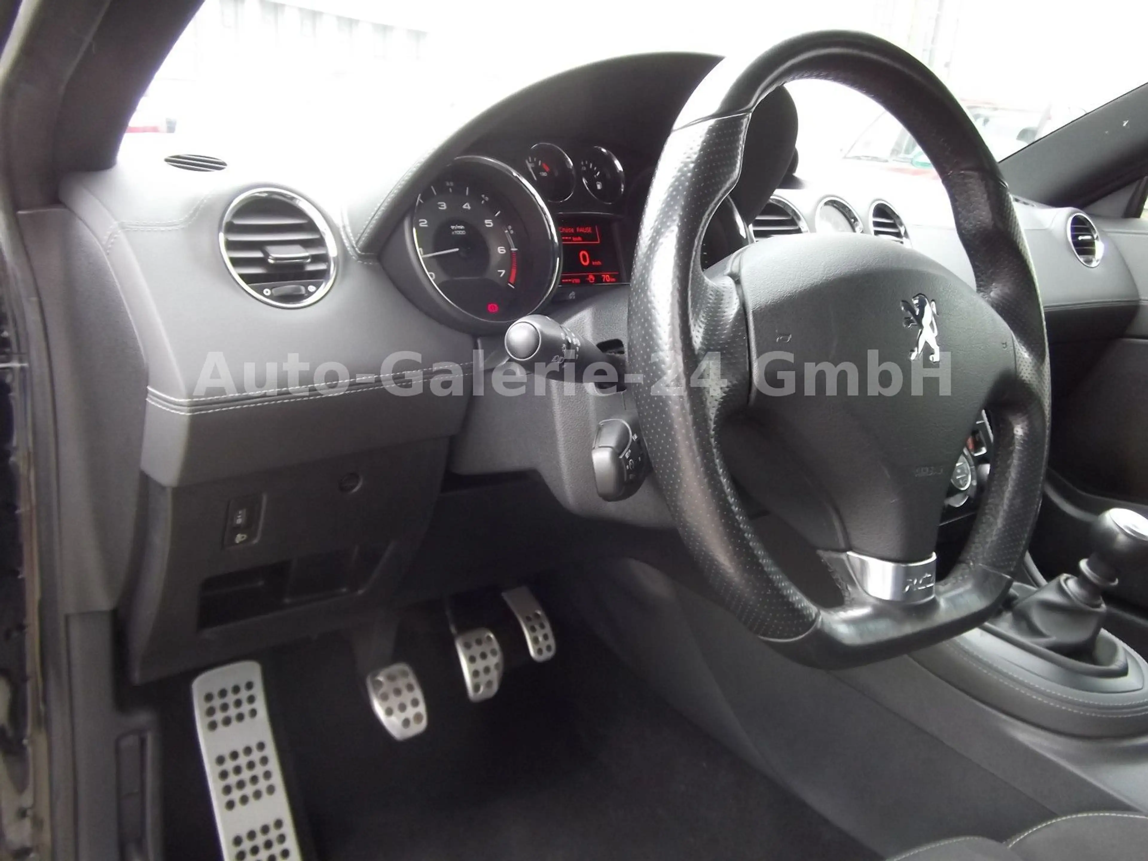 Peugeot RCZ 1,6i Basis — photo 11