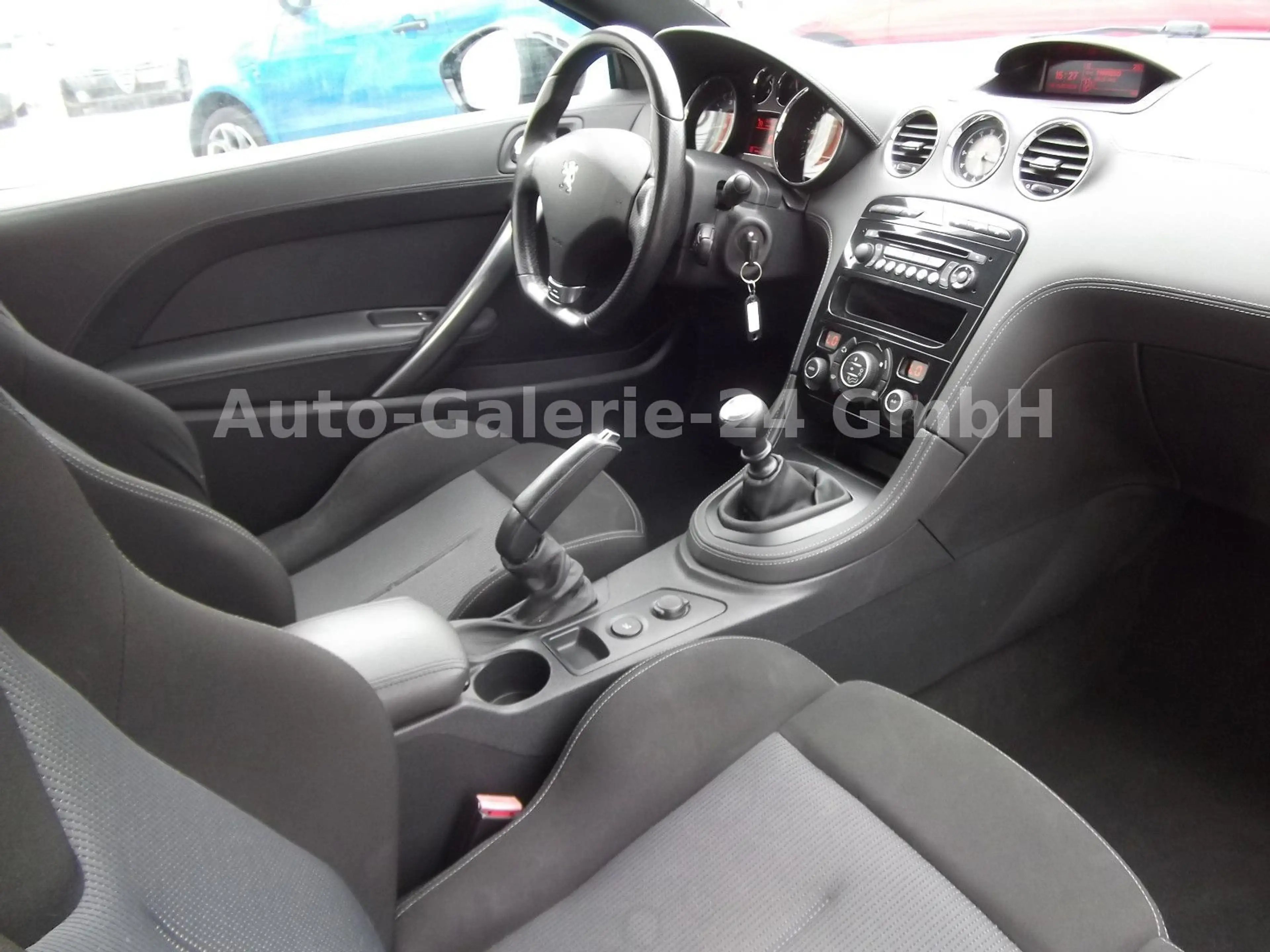 Peugeot RCZ 1,6i Basis — photo 14