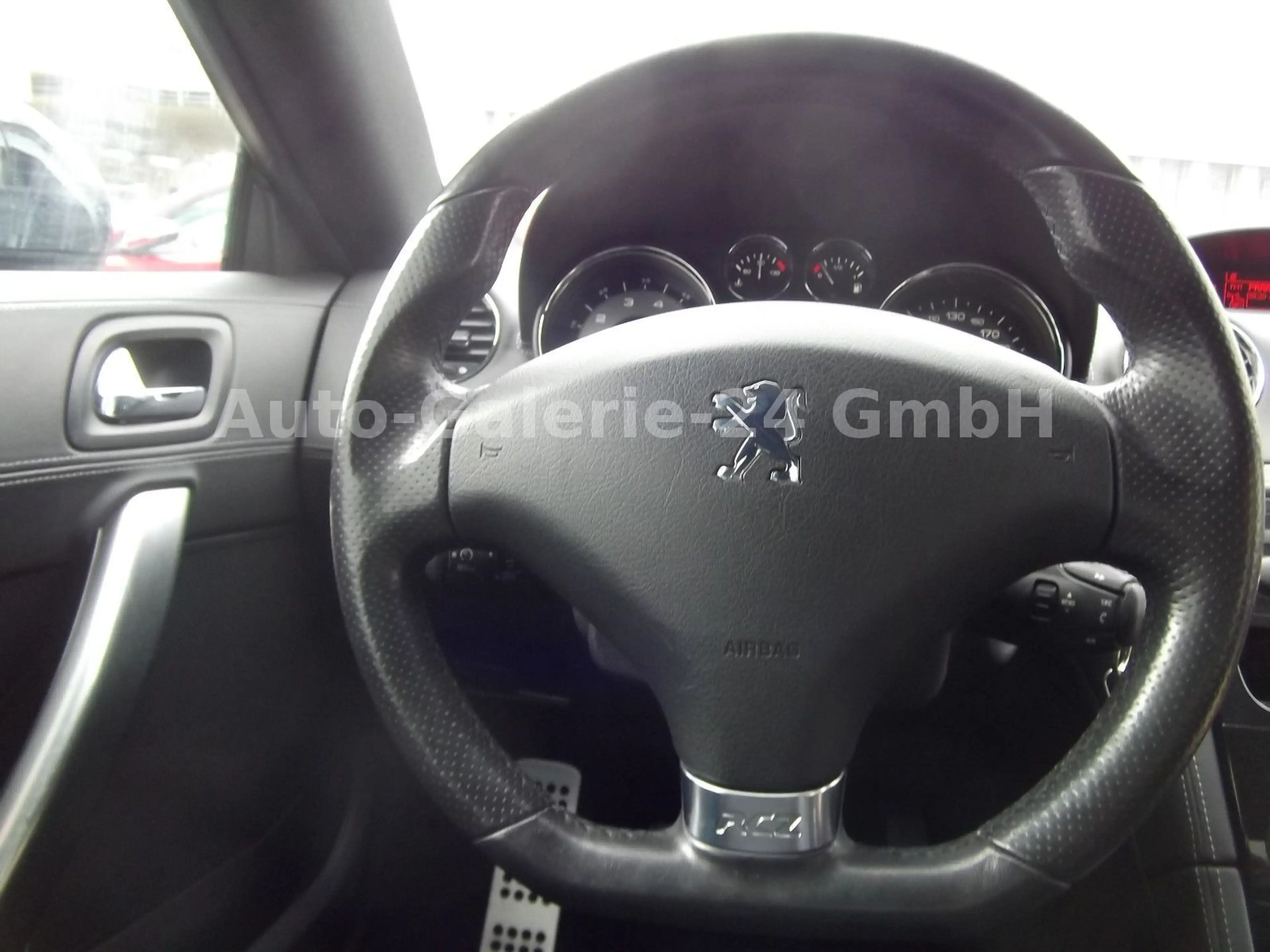Peugeot RCZ 1,6i Basis — photo 12