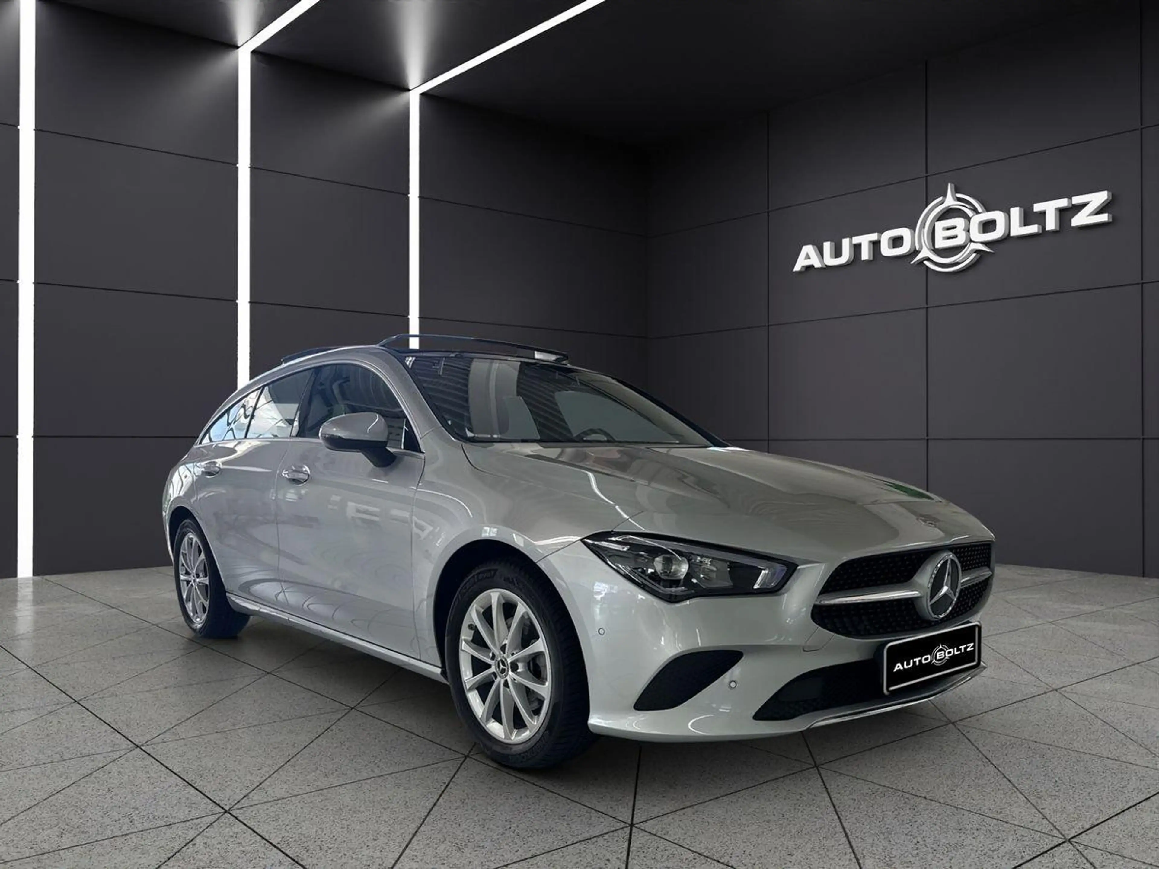 Mercedes-Benz CLA 180 Progr. MBUX Pano AHK — photo 8