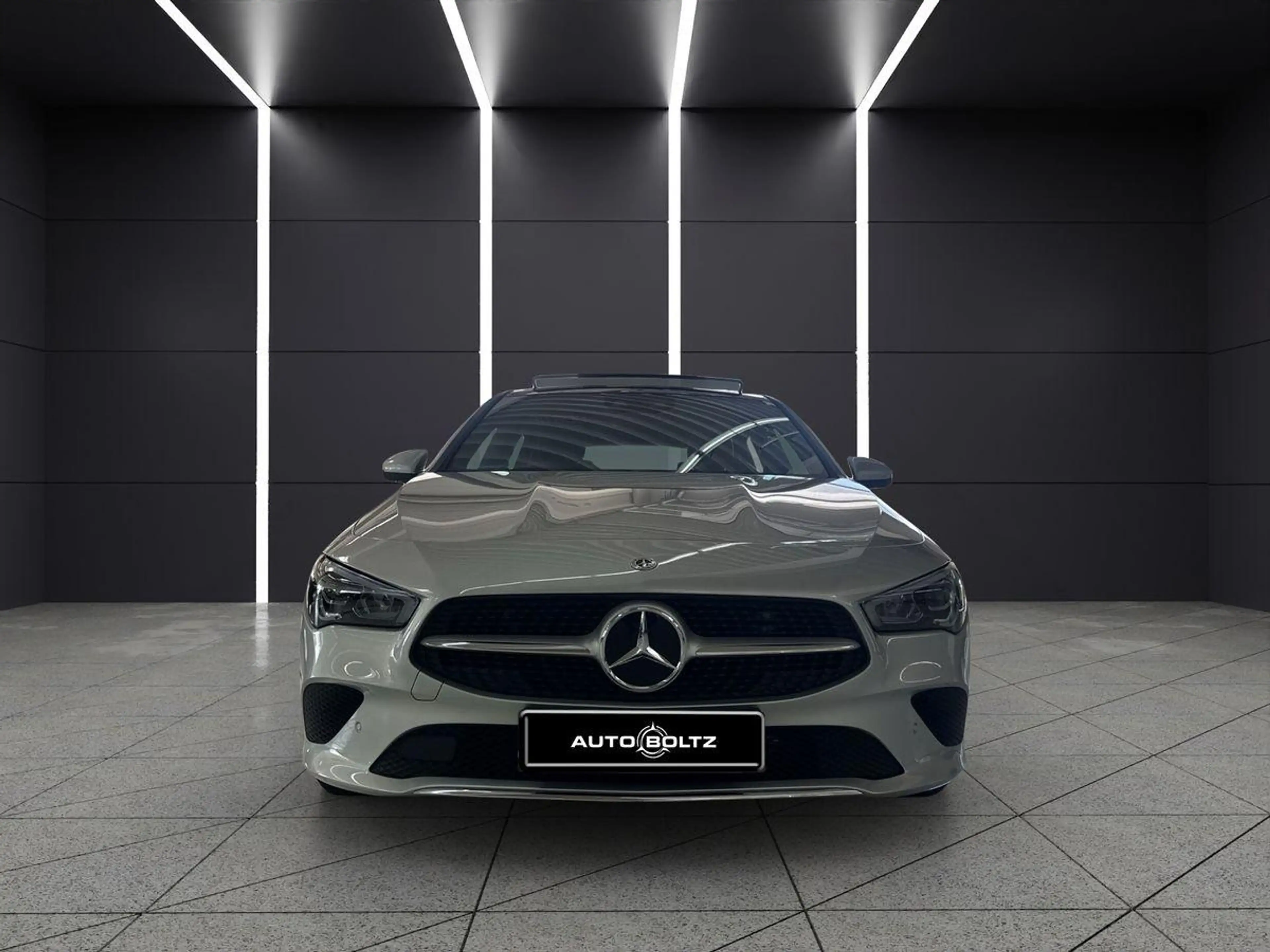 Mercedes-Benz CLA 180 Progr. MBUX Pano AHK — photo 2