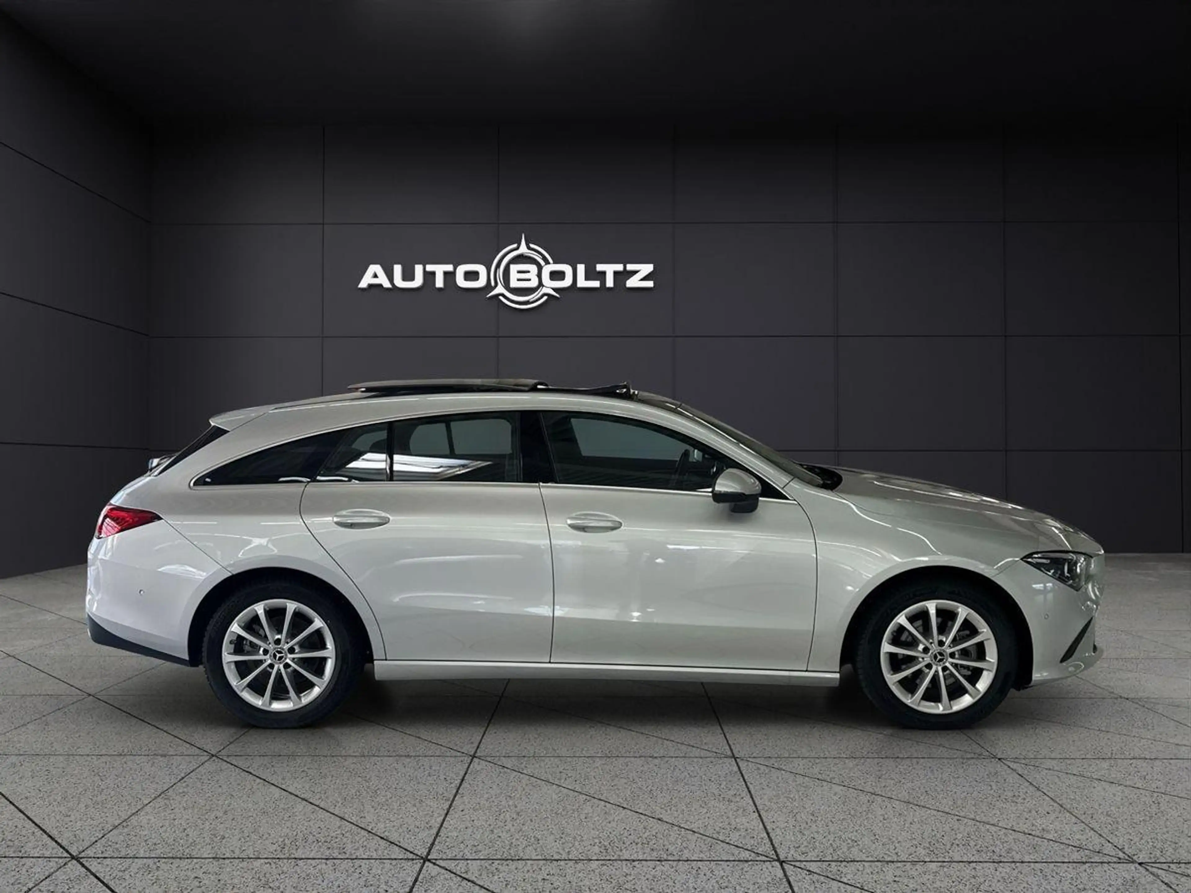 Mercedes-Benz CLA 180 Progr. MBUX Pano AHK — photo 7