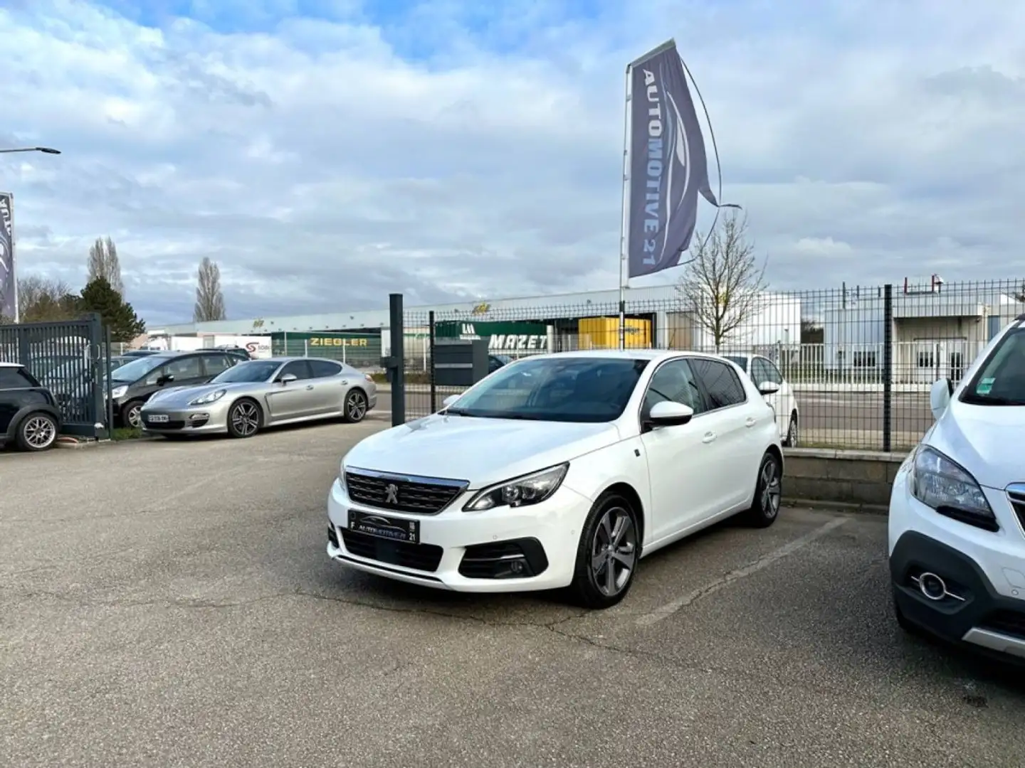 Peugeot 308 BlueHDi 130ch S&S EAT8 Tech Edition Blanc - 1