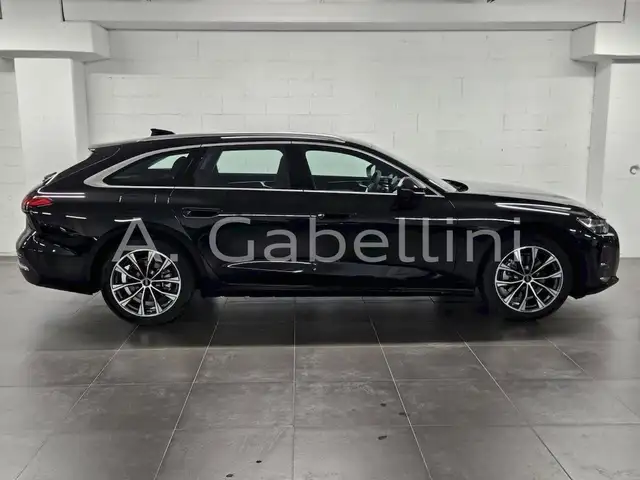 Audi A6 view 3