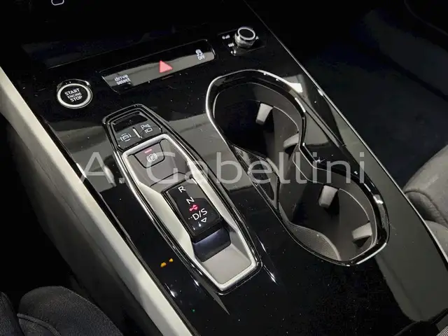 Audi A6 view 10