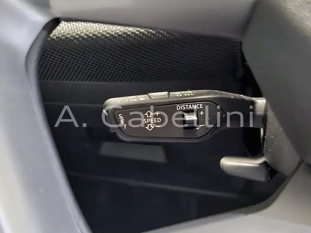 Audi A6 view 9