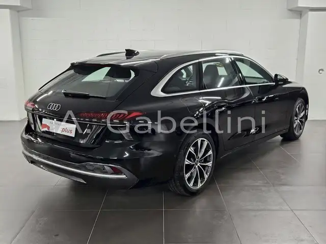 Audi A6 view 4