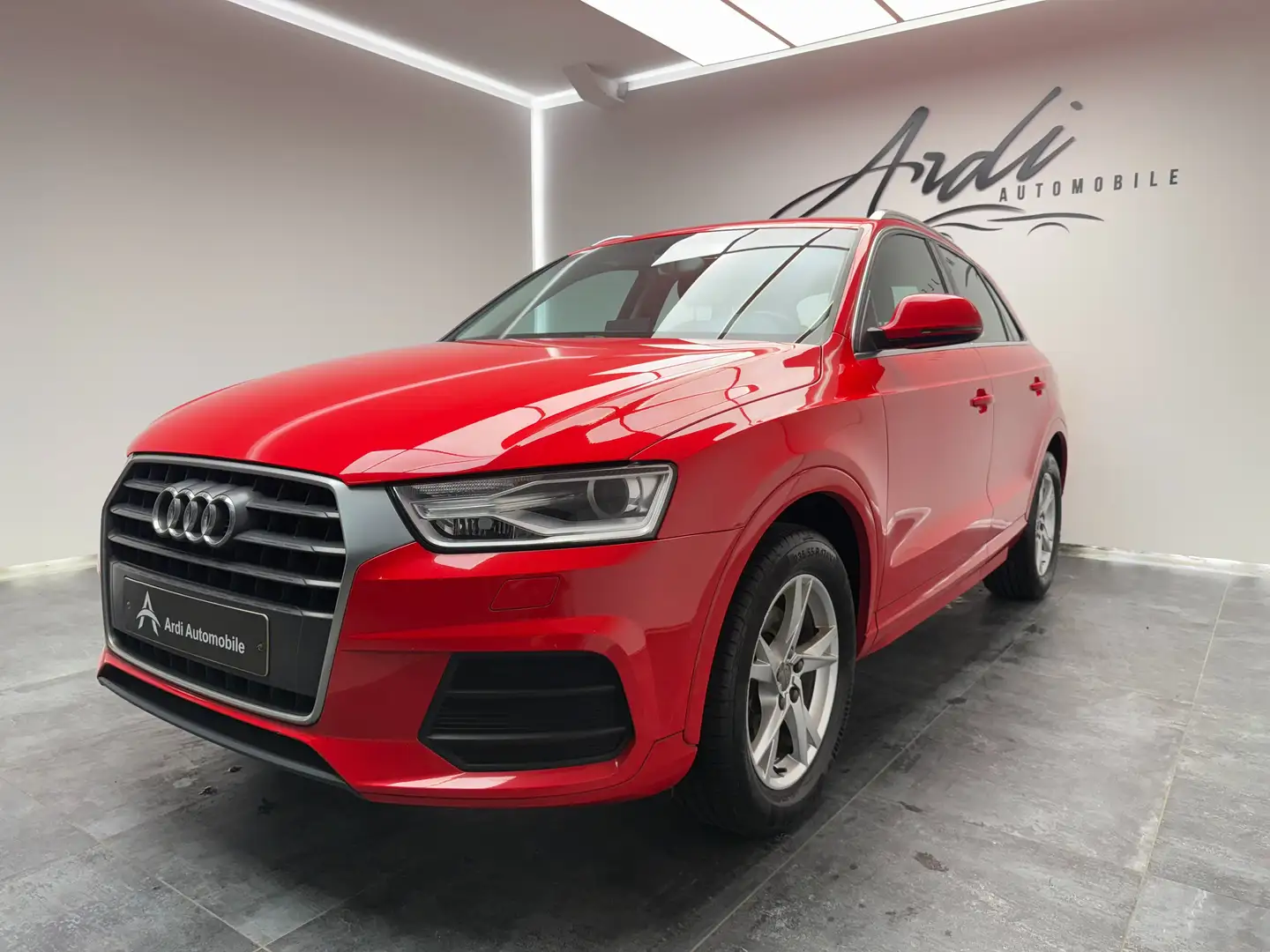 Audi Q3 1.4TFSI S tronic*GPS*LED*1ER PROPRIETAIRE*GARANTIE Rojo - 1