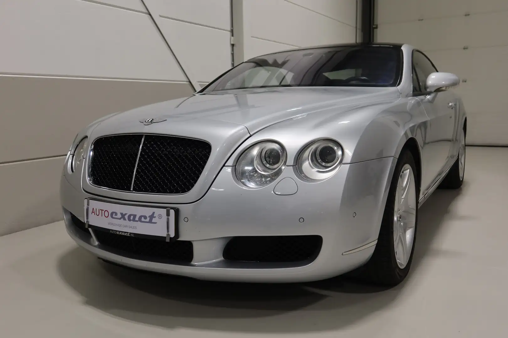 Bentley Continental GT 6.0 W12 - Extensive service history siva - 1