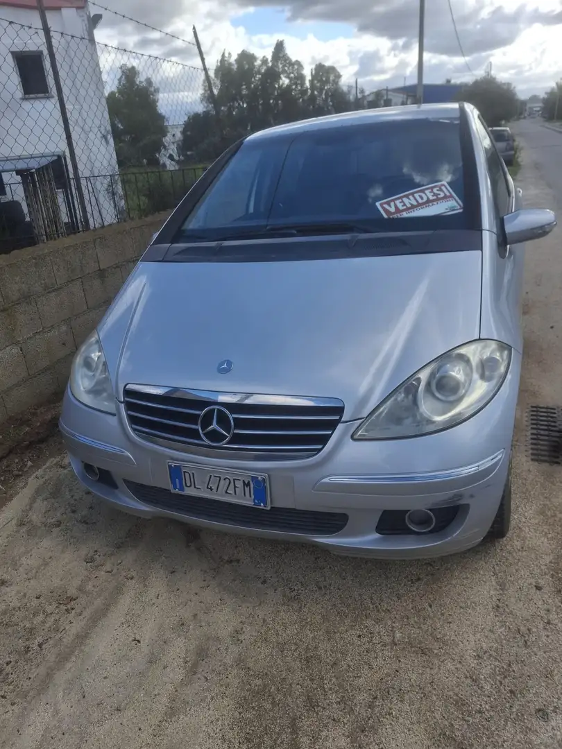 Mercedes-Benz 180 elegante - 2
