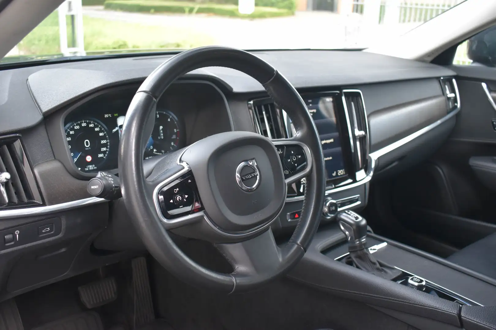 Volvo V90 Cross Country 2.0 D4 Aut. | Polestar Eng. | Trekhaak | Carplay | Gris - 2