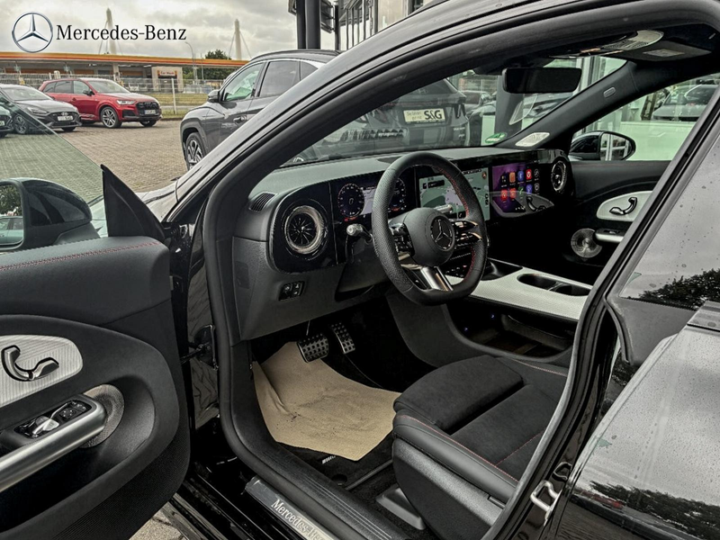 Mercedes-Benz CLA 250 EQ AMG MBUX+RüKam+M-LED+ — photo 6