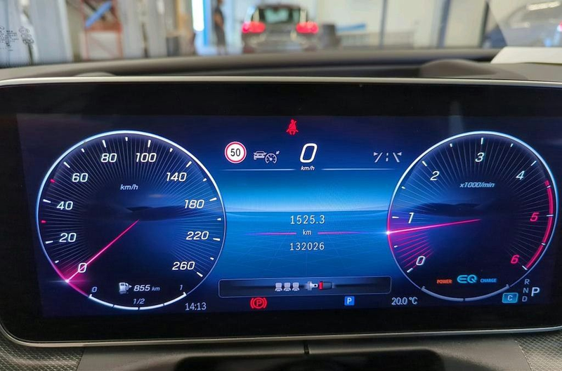 Mercedes-Benz C 220 d T Avantgarde Night AHK ACC HUD Kam SHZ — photo 8