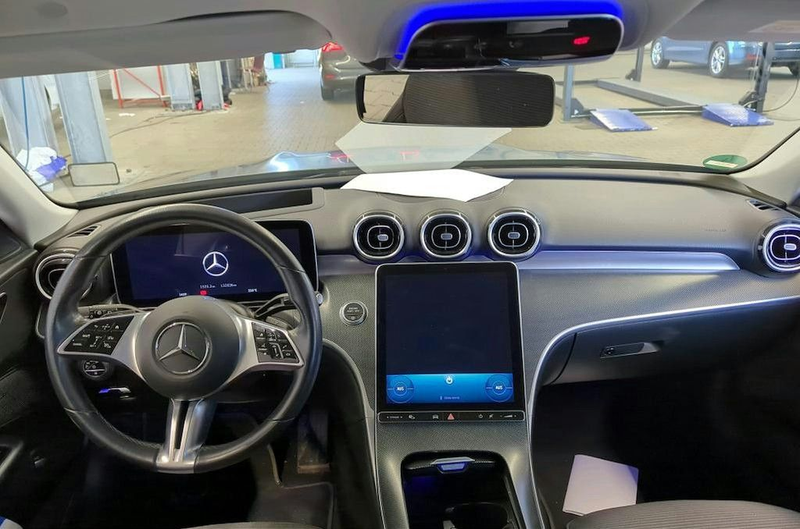 Mercedes-Benz C 220 d T Avantgarde Night AHK ACC HUD Kam SHZ — photo 7