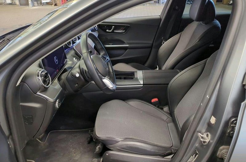 Mercedes-Benz C 220 d T Avantgarde Night AHK ACC HUD Kam SHZ — photo 5