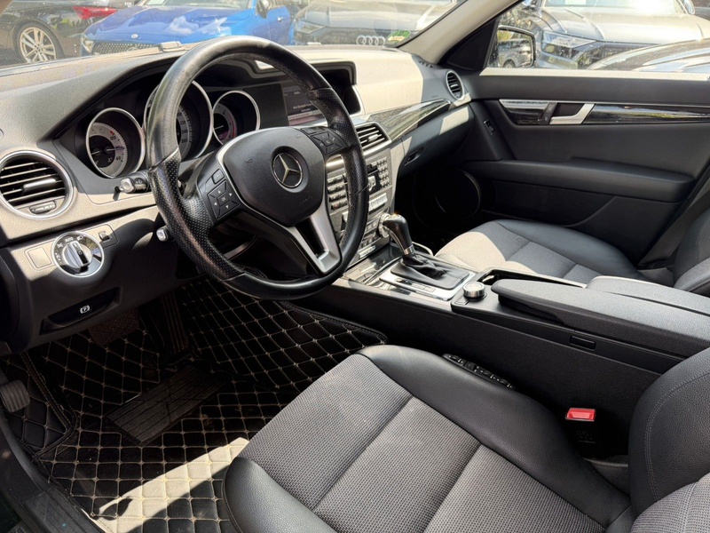 Mercedes-Benz C 220 CDI Avantgarde BlueEfficiency — photo 3