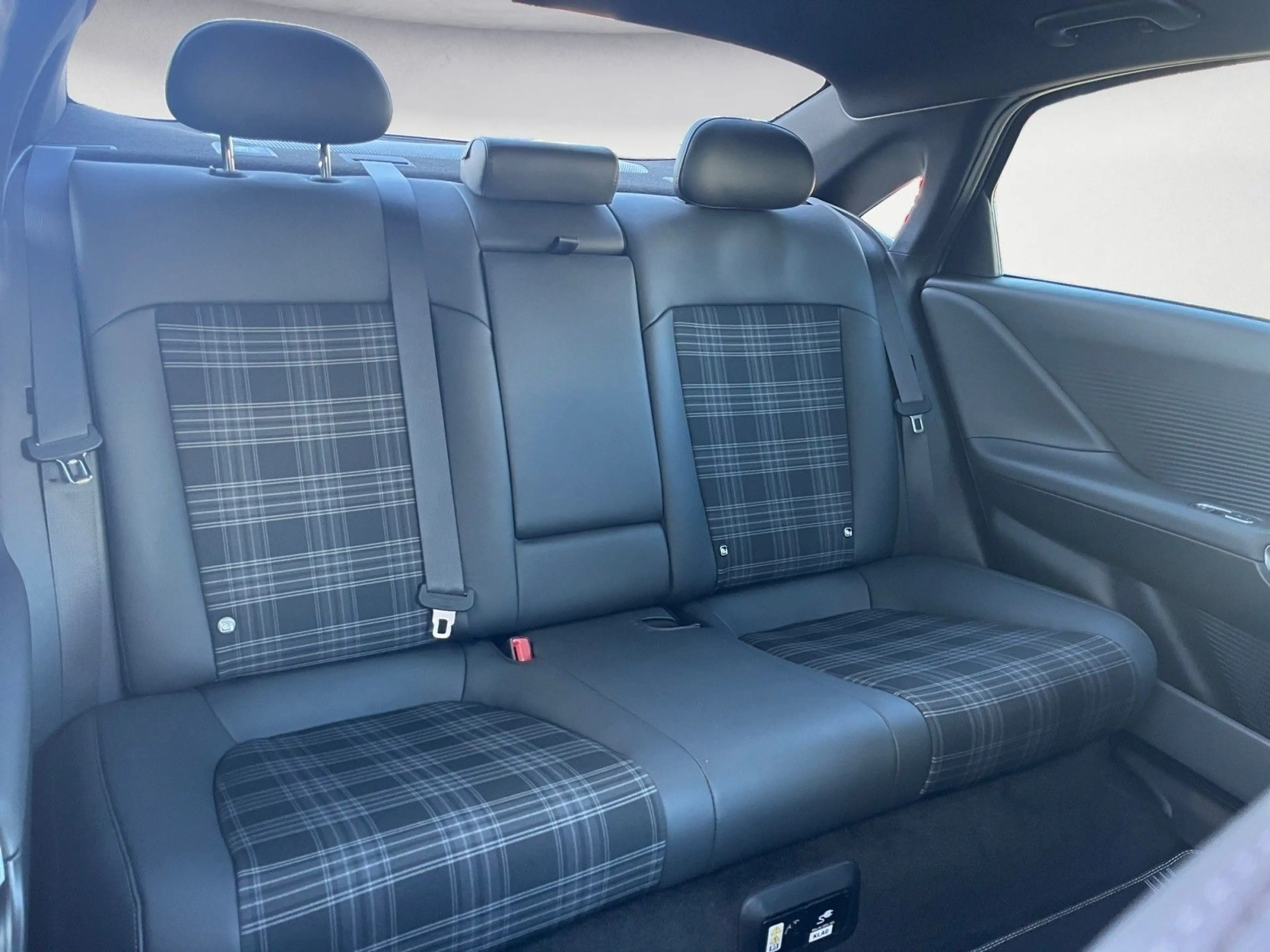 Hyundai IONIQ 6 77,h Allradantrieb Techniq Tempom.aktiv — photo 14