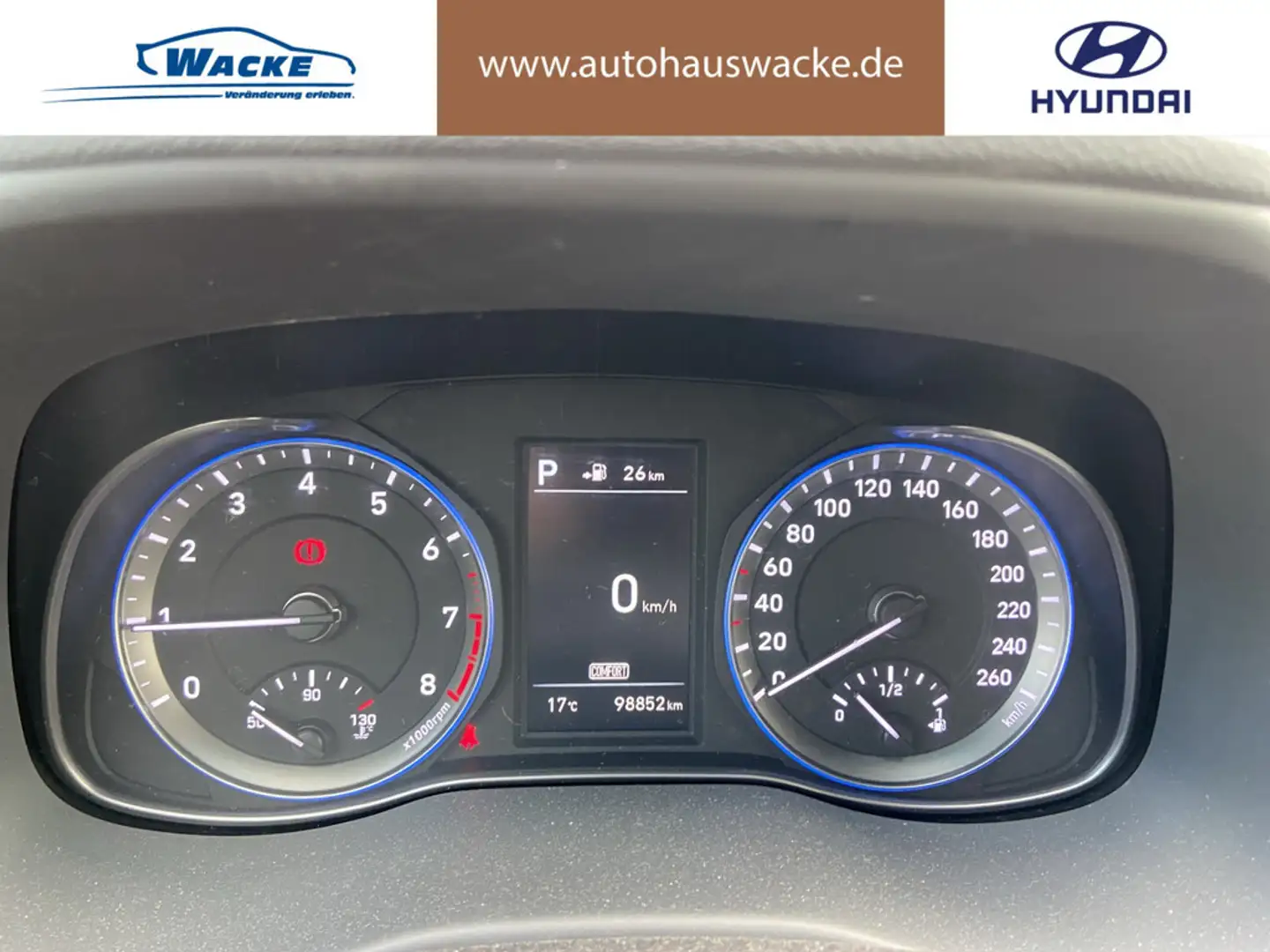 Hyundai KONA 1.6 Premium 4WD Rot - 2