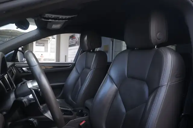 Porsche Macan view 17