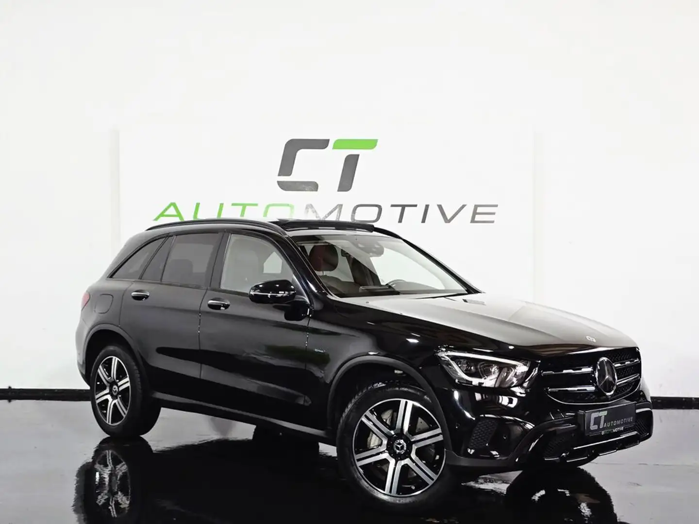 Mercedes-Benz GLC 300 e PHEV 4Matic Schwarz - 1