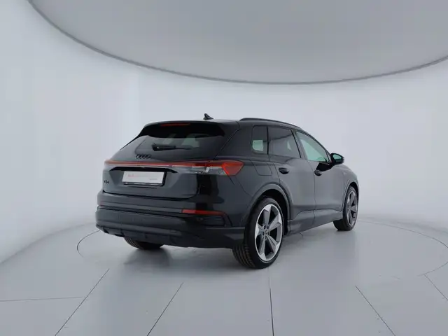 Audi Q4 E-Tron view 5